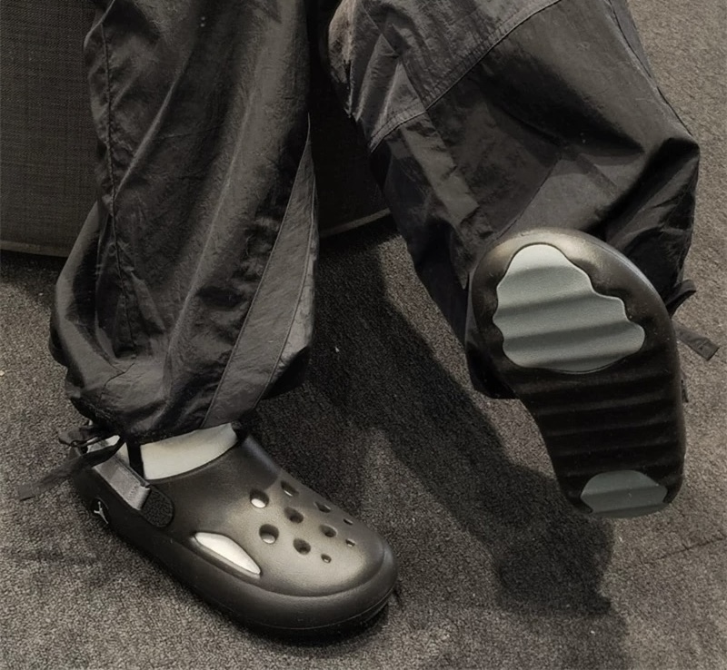 图片[8]-乔D新款儿童大小童洞洞凉鞋 尺码：22-35码 专柜同步新款🆕 洞洞凉鞋设计，透气舒适☁️ 一体成型EVA，超轻超好穿✌🏻 小童松紧带，大童织带设计 鞋底也大小童区分，匠心打造❤️-选品中心