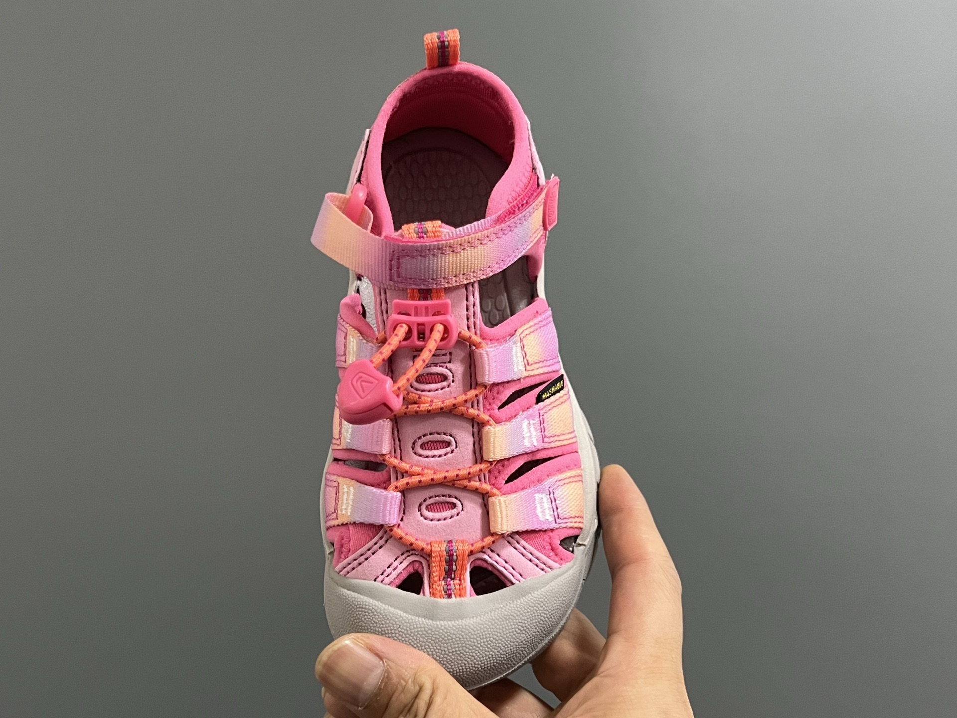 图片[8]-顶配版KEEN潮牌户外儿童涉水溯溪凉鞋 尺码：24-37码 户外大佬—KEEN科恩潮牌⛺️ 优质尼龙材料镂空拼接，透气又舒适☁️ 橡胶耐磨防滑包头大底✅ 应对轻松不管是室内还是户外的各种地形✌🏻 高端客户必入单品❤️-选品中心