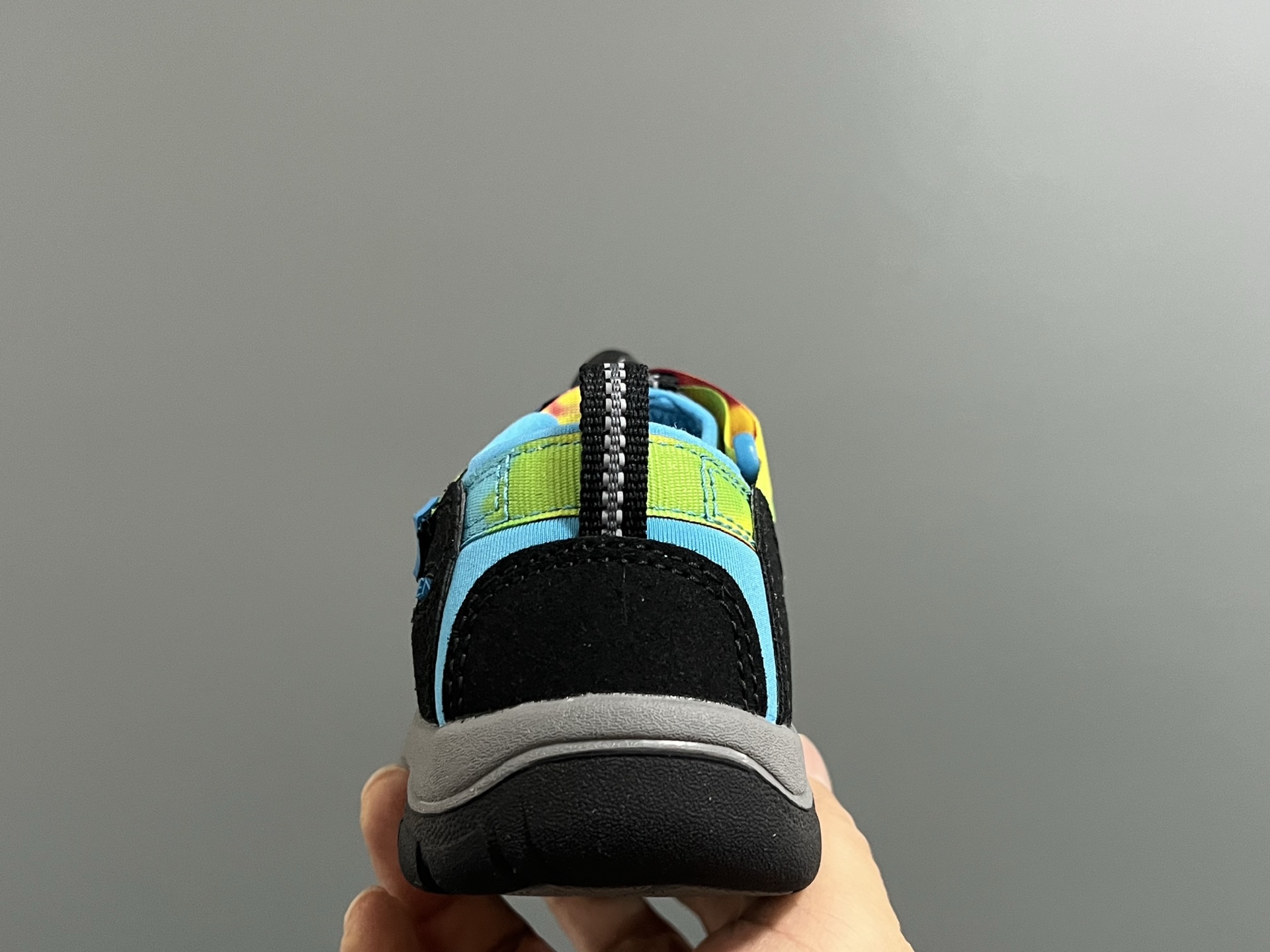 图片[6]-顶配版KEEN潮牌户外儿童涉水溯溪凉鞋 尺码：24-37码 户外大佬—KEEN科恩潮牌⛺️ 优质尼龙材料镂空拼接，透气又舒适☁️ 橡胶耐磨防滑包头大底✅ 应对轻松不管是室内还是户外的各种地形✌🏻 高端客户必入单品❤️-选品中心