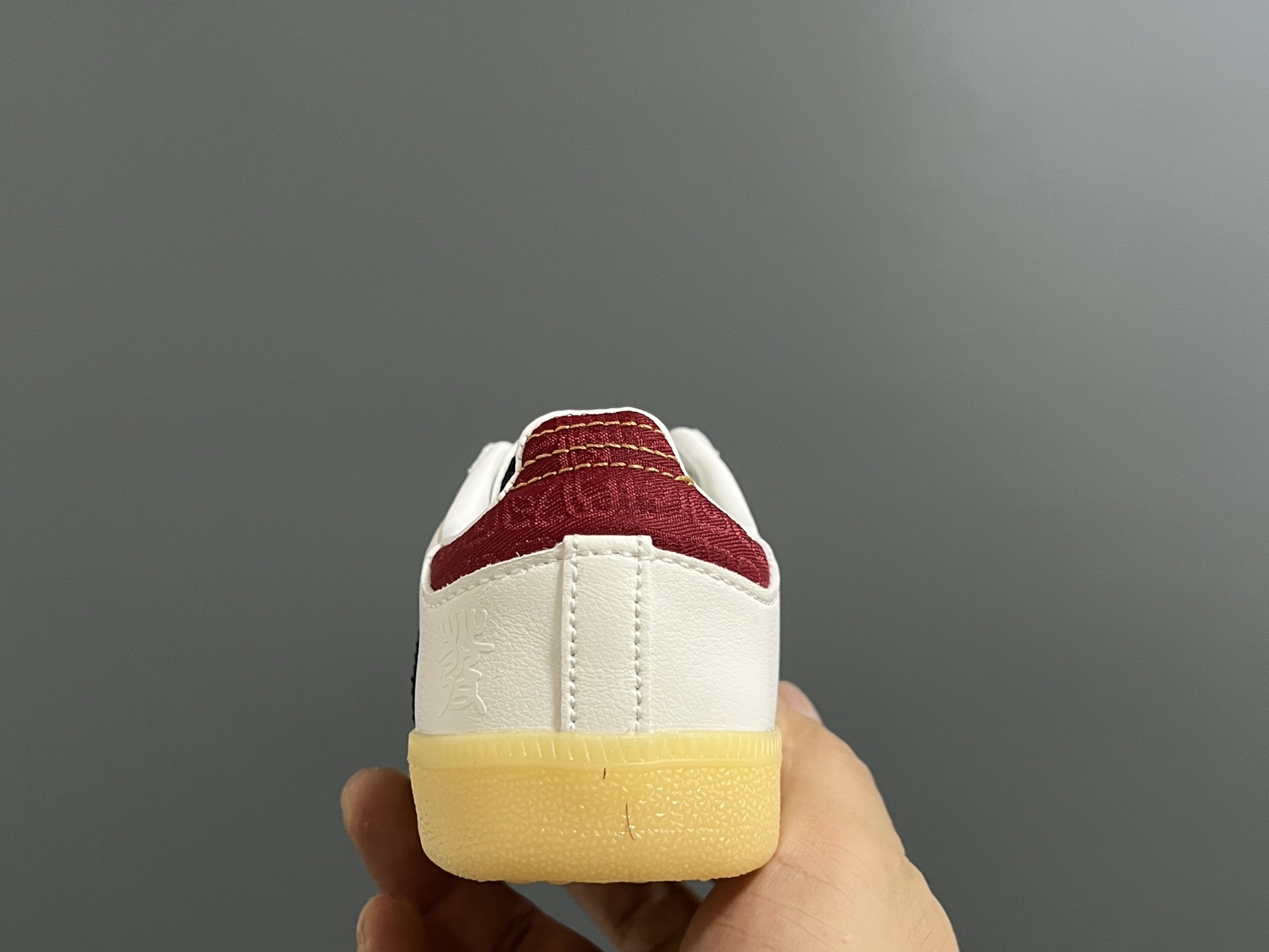 图片[7]-A家德训联名儿童低帮休闲鞋 尺码：22-37码 超爱的百搭SAMBA系列 联名款细节满分💯 皮料拼接，质感满满 橡胶大底脚感不言而喻☁️-选品中心