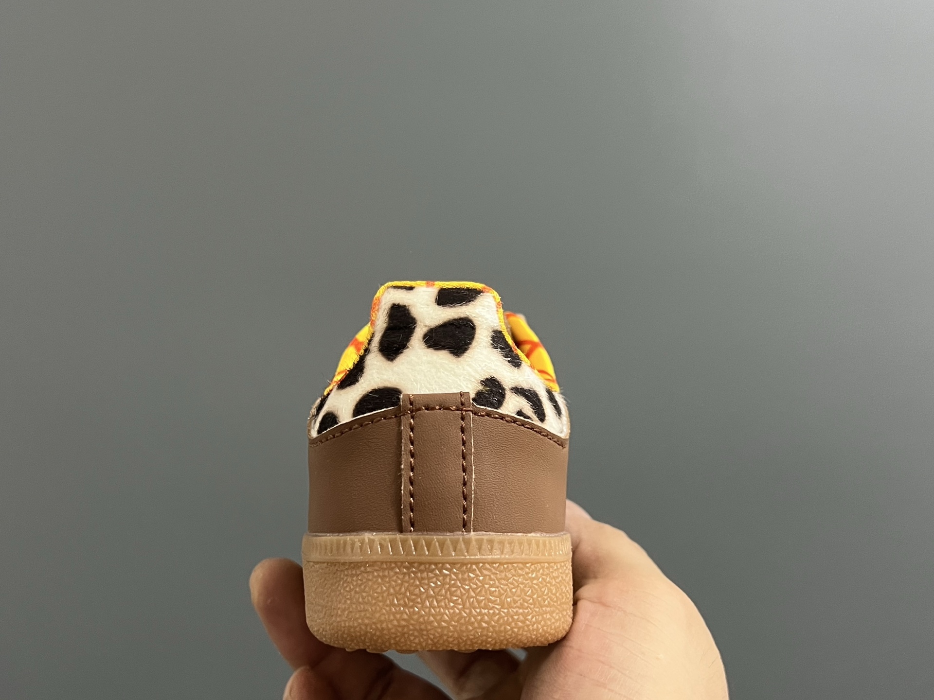 图片[8]-A家德训联名儿童低帮休闲鞋 尺码：22-37码 超爱的百搭SAMBA系列 联名款细节满分💯 皮料拼接，质感满满 橡胶大底脚感不言而喻☁️-选品中心