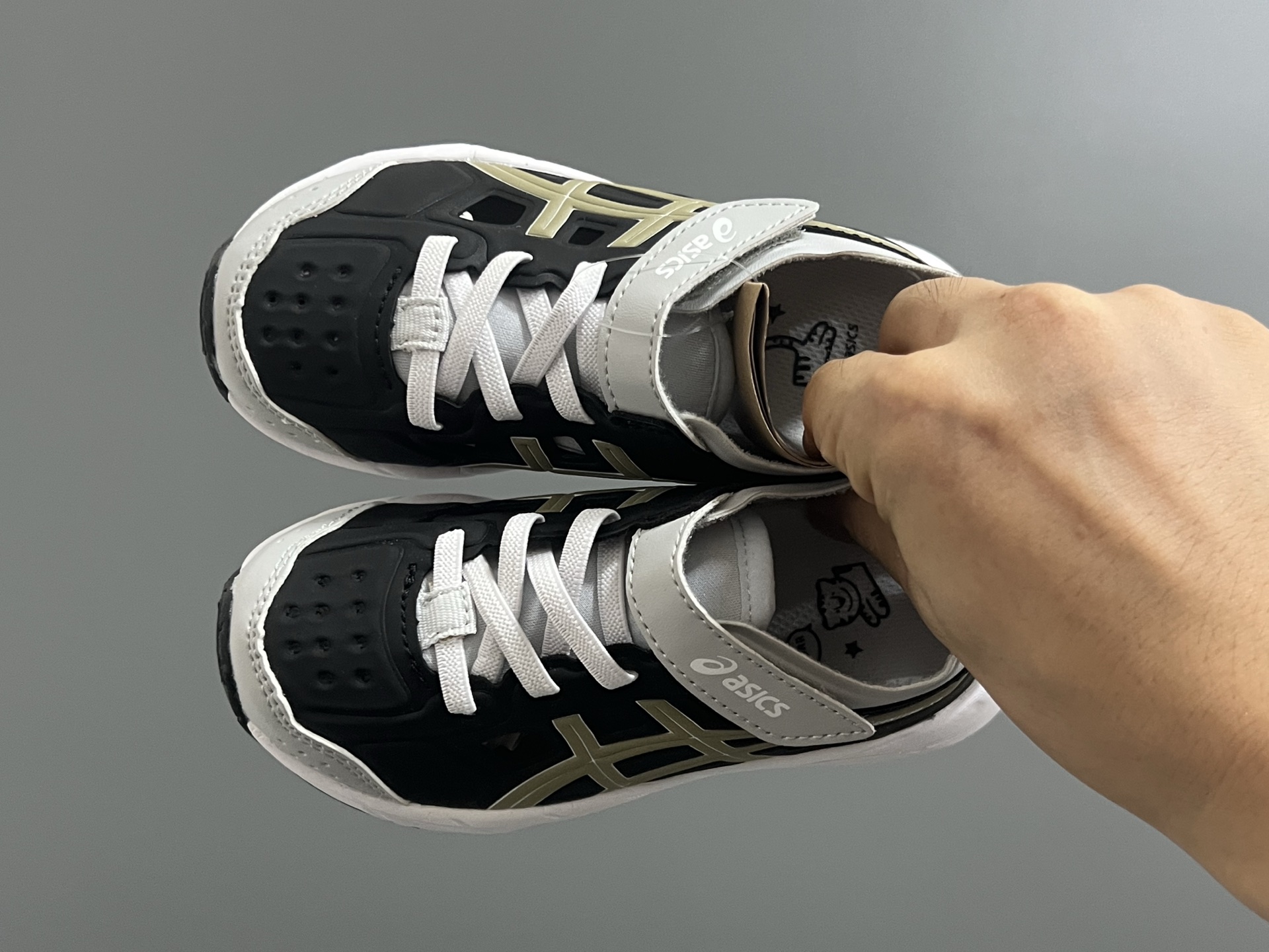 YSS新款XB儿童镂空魔术贴凉鞋 尺码：22-37码 小众的ASICS系列🔥 镂空设计，透气又舒适☁️ 魔术贴穿脱方便✌🏻 原装橡胶大底，耐磨耐穿✔️-选品中心