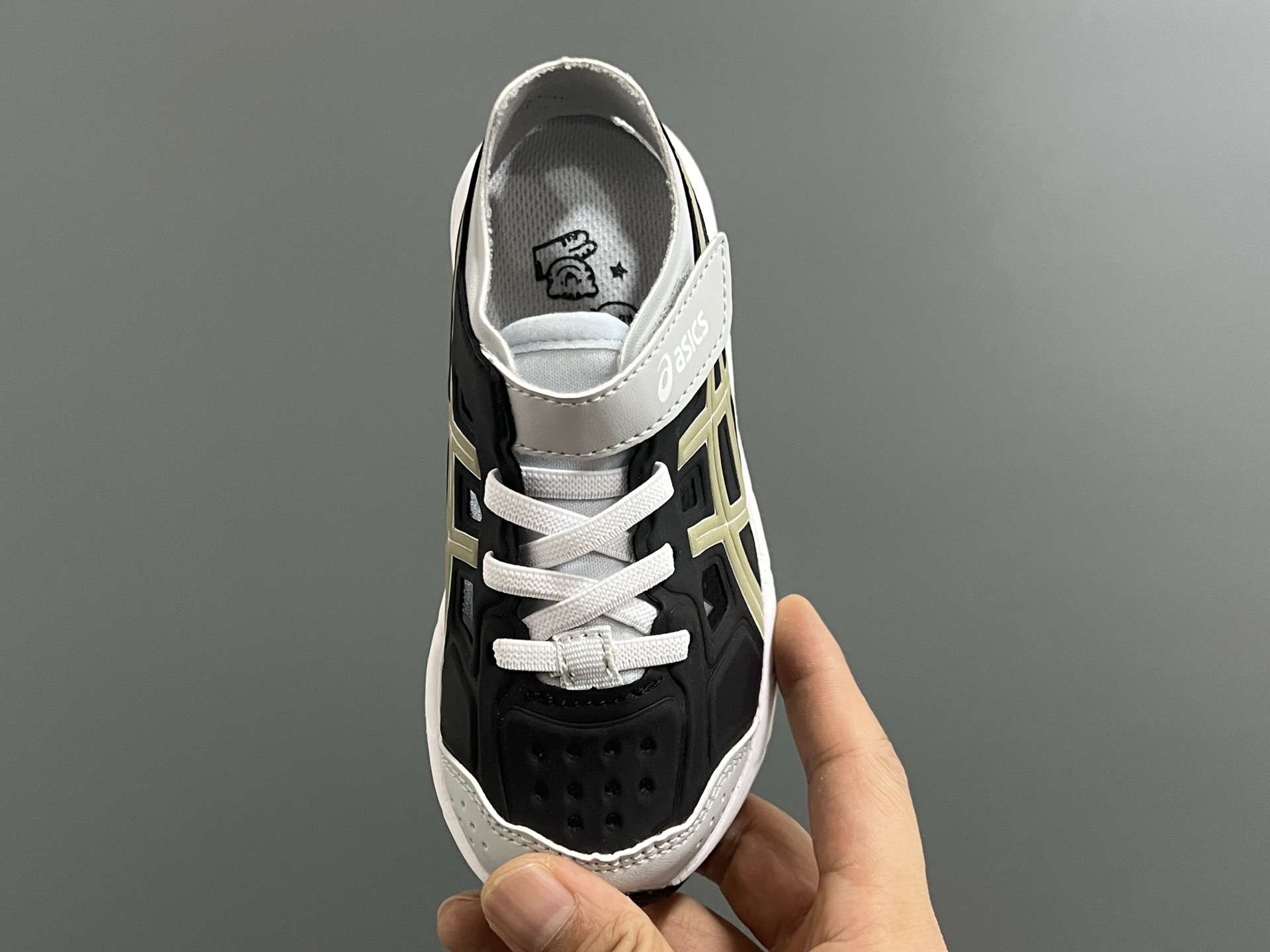 图片[8]-YSS新款XB儿童镂空魔术贴凉鞋 尺码：22-37码 小众的ASICS系列🔥 镂空设计，透气又舒适☁️ 魔术贴穿脱方便✌🏻 原装橡胶大底，耐磨耐穿✔️-选品中心