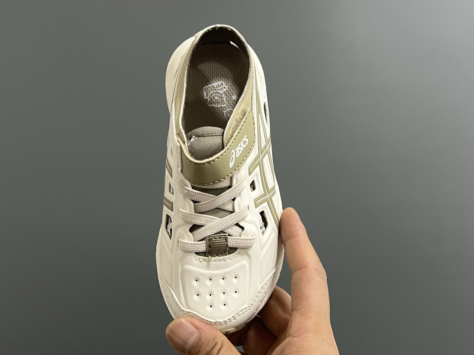 图片[8]-YSS新款XB儿童镂空魔术贴凉鞋 尺码：22-37码 小众的ASICS系列🔥 镂空设计，透气又舒适☁️ 魔术贴穿脱方便✌🏻 原装橡胶大底，耐磨耐穿✔️-选品中心