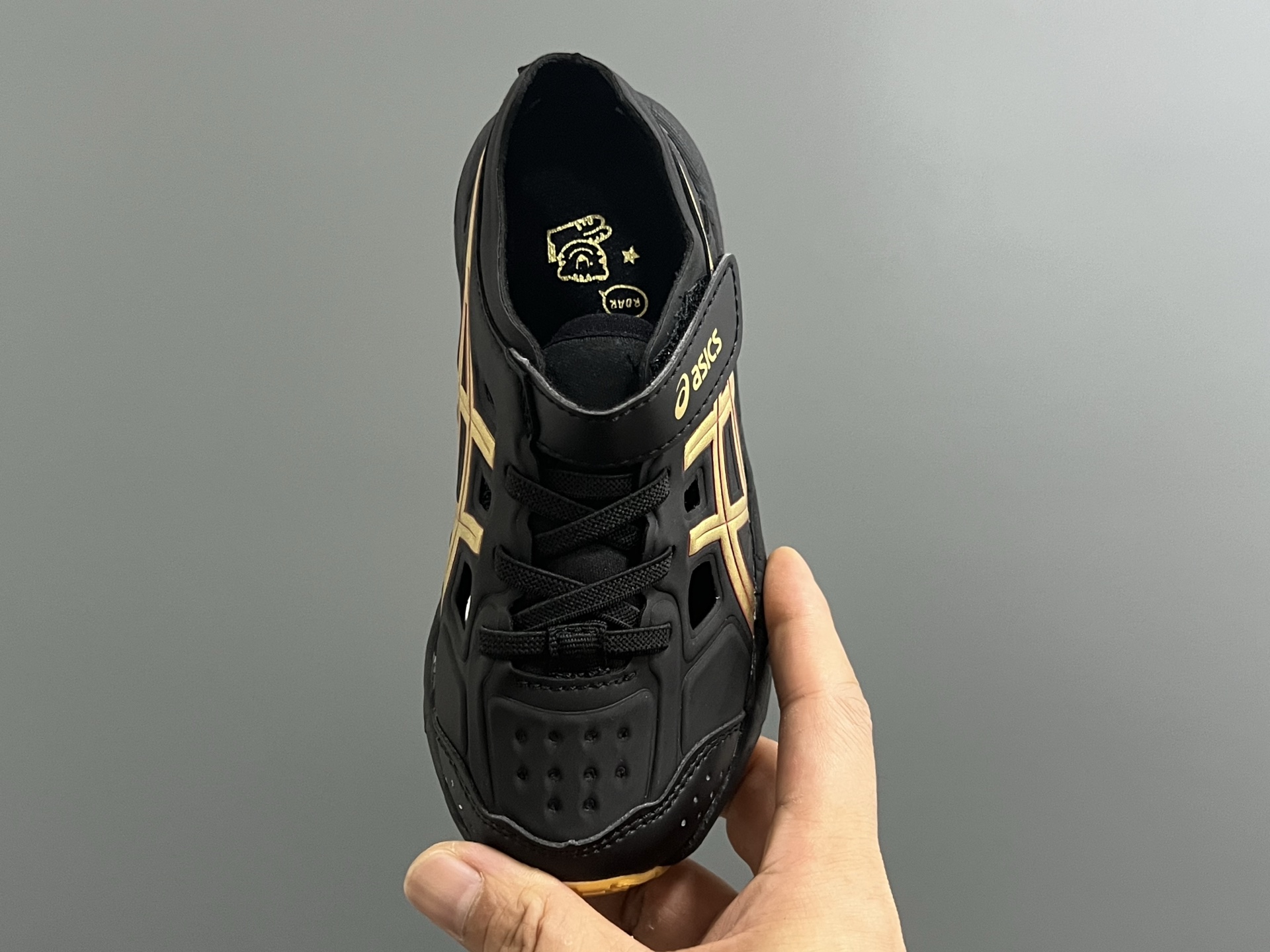 图片[8]-YSS新款XB儿童镂空魔术贴凉鞋 尺码：22-37码 小众的ASICS系列🔥 镂空设计，透气又舒适☁️ 魔术贴穿脱方便✌🏻 原装橡胶大底，耐磨耐穿✔️-选品中心