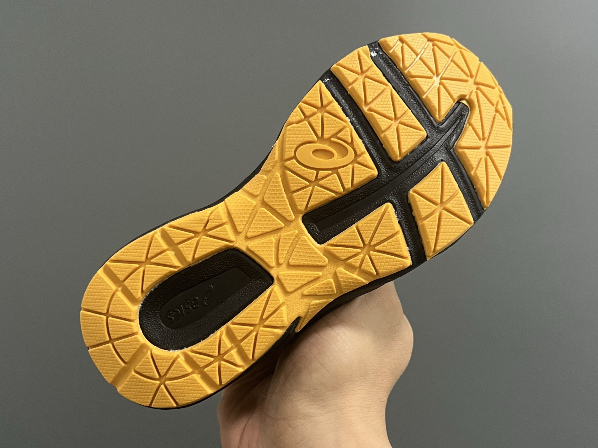 图片[5]-YSS新款XB儿童镂空魔术贴凉鞋 尺码：22-37码 小众的ASICS系列🔥 镂空设计，透气又舒适☁️ 魔术贴穿脱方便✌🏻 原装橡胶大底，耐磨耐穿✔️-选品中心