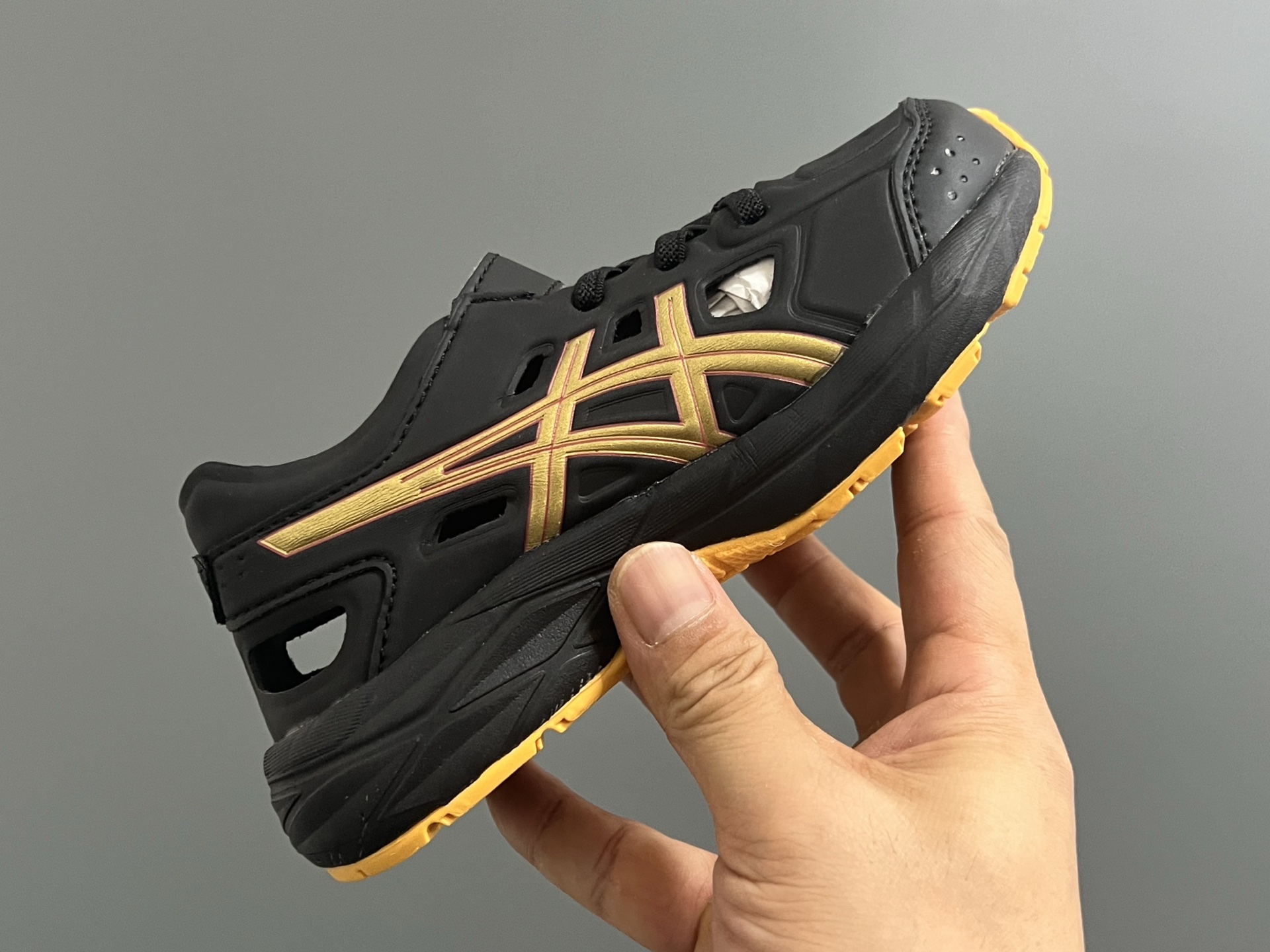 图片[6]-YSS新款XB儿童镂空魔术贴凉鞋 尺码：22-37码 小众的ASICS系列🔥 镂空设计，透气又舒适☁️ 魔术贴穿脱方便✌🏻 原装橡胶大底，耐磨耐穿✔️-选品中心