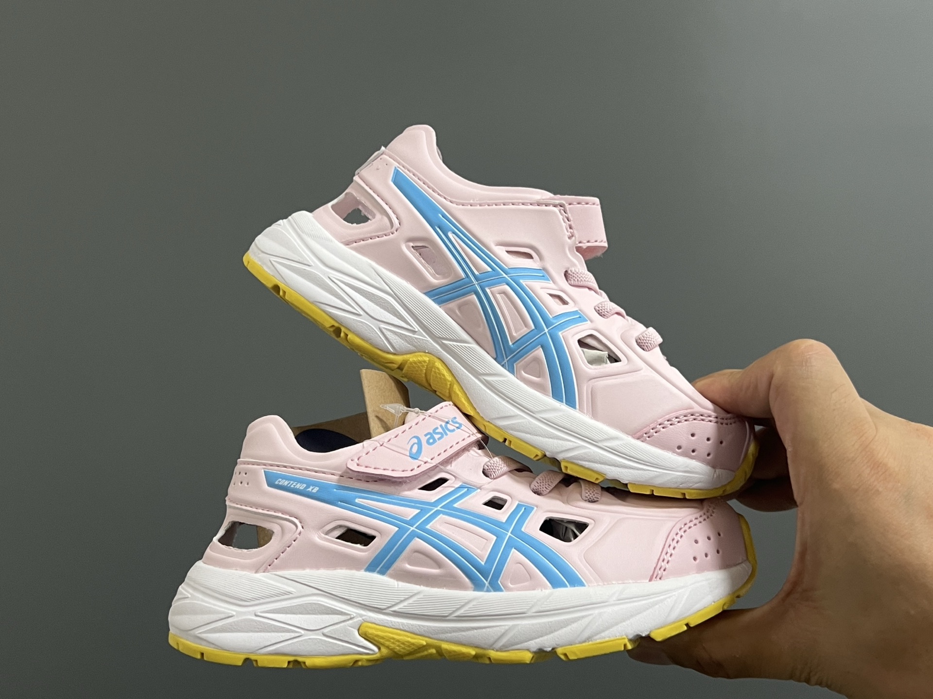 图片[9]-YSS新款XB儿童镂空魔术贴凉鞋 尺码：22-37码 小众的ASICS系列🔥 镂空设计，透气又舒适☁️ 魔术贴穿脱方便✌🏻 原装橡胶大底，耐磨耐穿✔️-选品中心