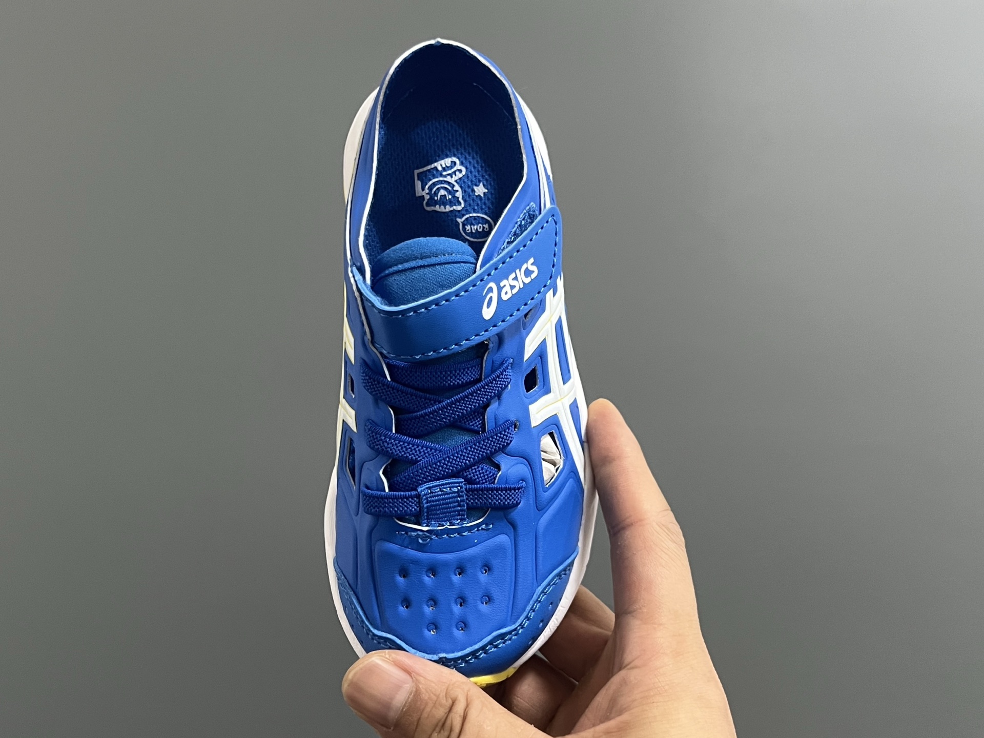 图片[8]-YSS新款XB儿童镂空魔术贴凉鞋 尺码：22-37码 小众的ASICS系列🔥 镂空设计，透气又舒适☁️ 魔术贴穿脱方便✌🏻 原装橡胶大底，耐磨耐穿✔️-选品中心