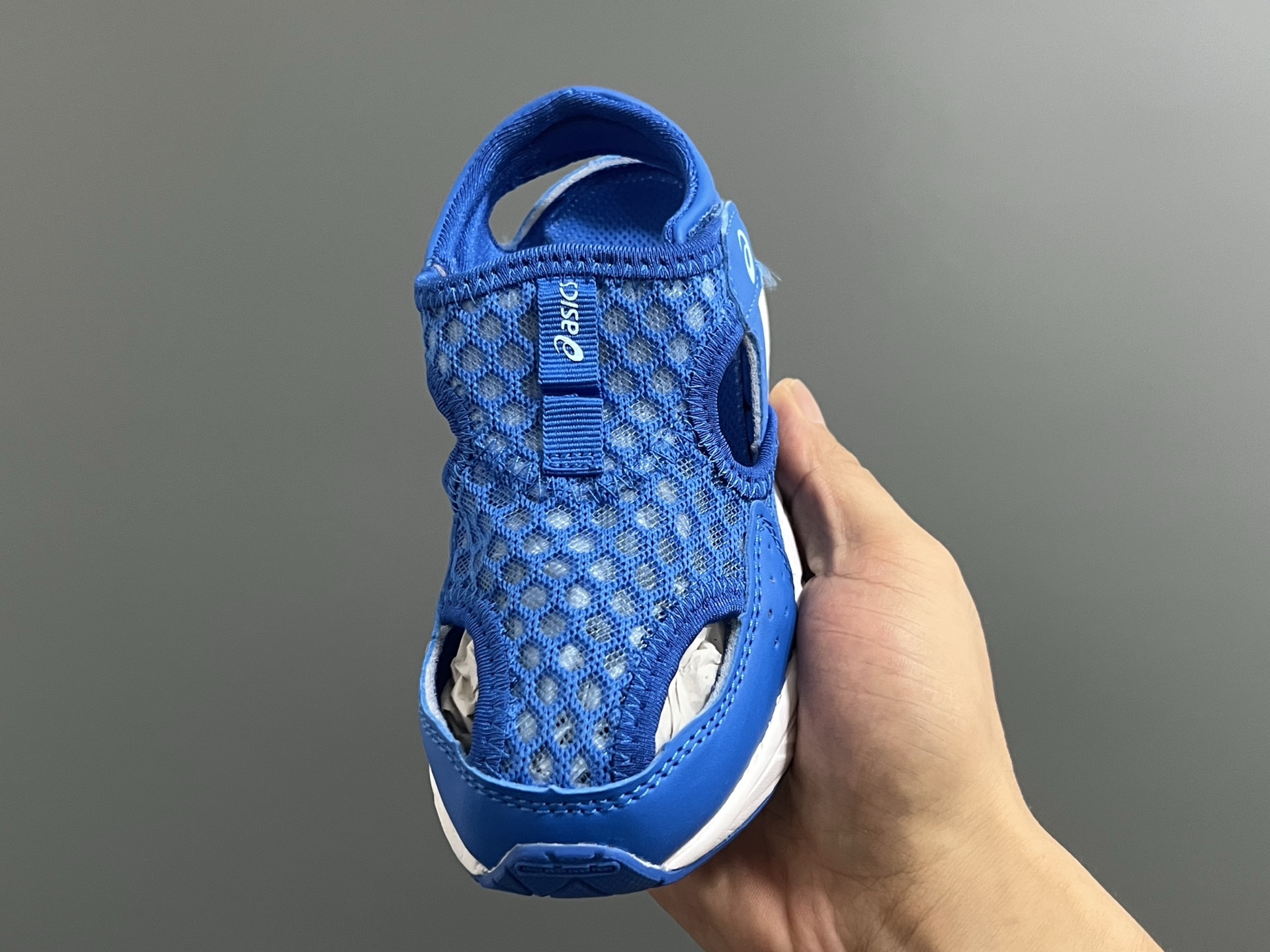 图片[3]-YSS新款夏天儿童网面凉鞋 尺码：22-37码 夏天就要来一双这样的镂空凉鞋🏝️ 镂空网面设计，透气又舒适☁️ 魔术贴穿脱方便✌🏻 原装橡胶大底，耐穿又耐磨✔️-选品中心