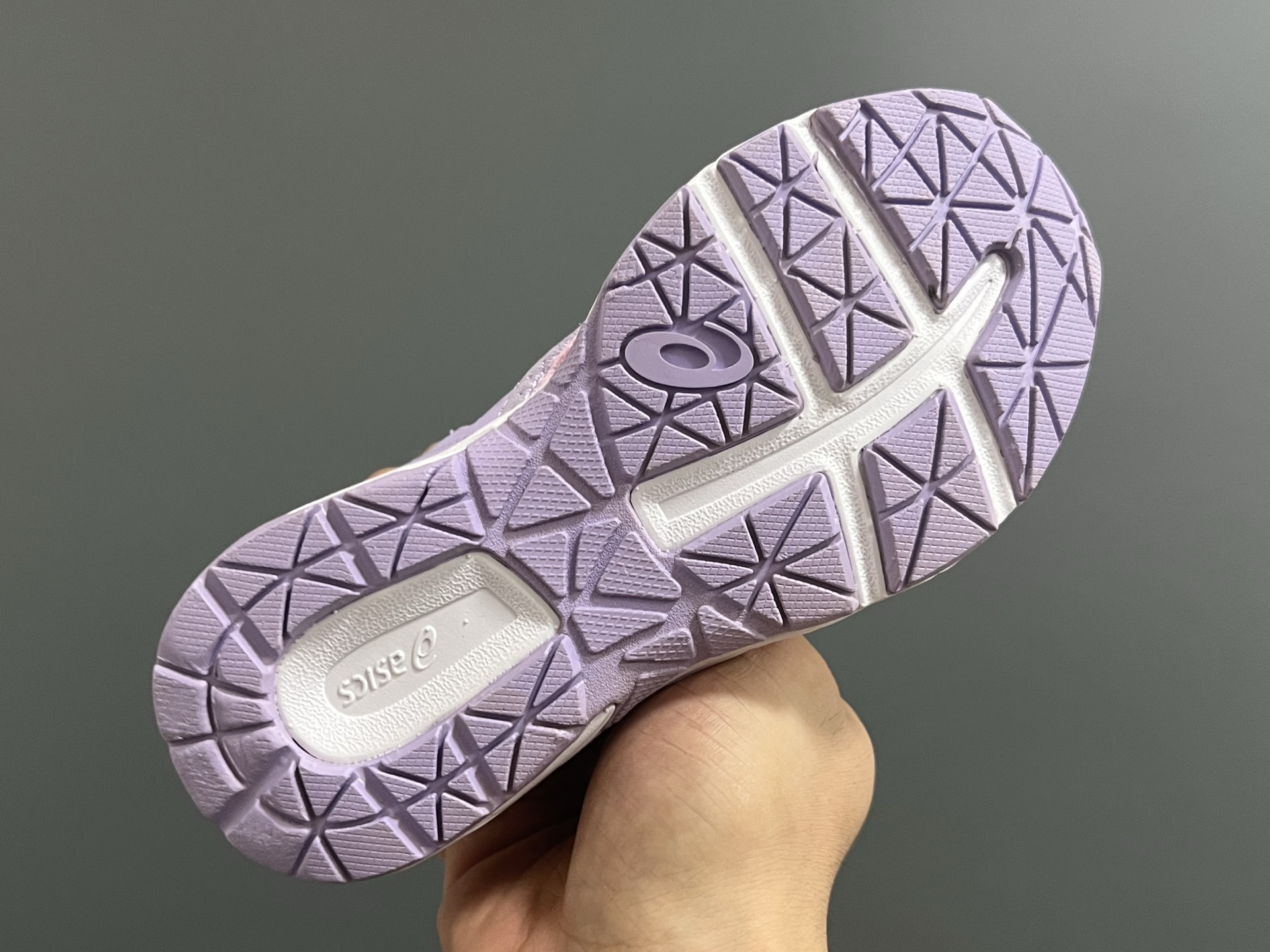 图片[5]-YSS新款夏天儿童网面凉鞋 尺码：22-37码 夏天就要来一双这样的镂空凉鞋🏝️ 镂空网面设计，透气又舒适☁️ 魔术贴穿脱方便✌🏻 原装橡胶大底，耐穿又耐磨✔️-选品中心