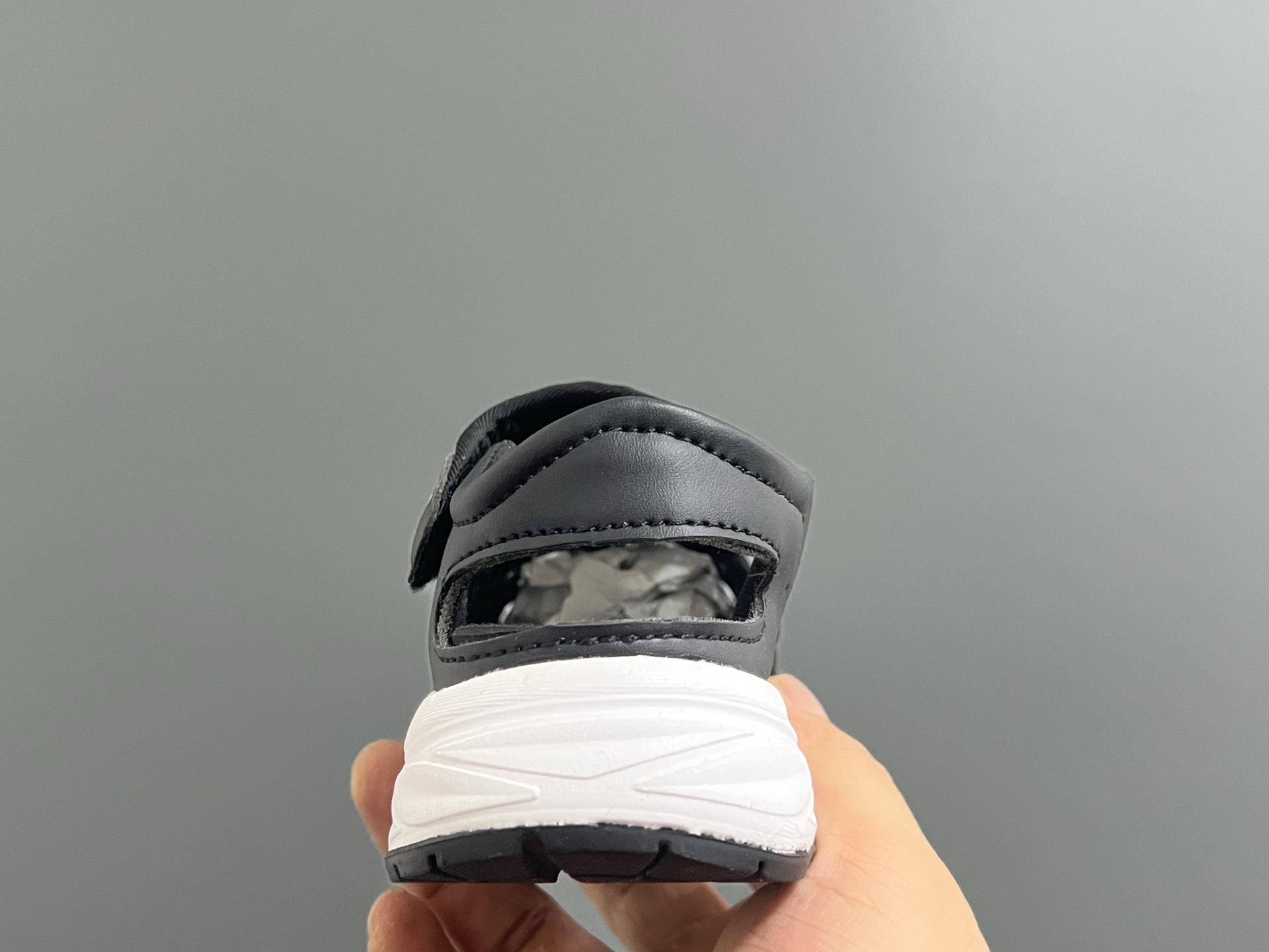 图片[7]-YSS新款夏天儿童网面凉鞋 尺码：22-37码 夏天就要来一双这样的镂空凉鞋🏝️ 镂空网面设计，透气又舒适☁️ 魔术贴穿脱方便✌🏻 原装橡胶大底，耐穿又耐磨✔️-选品中心