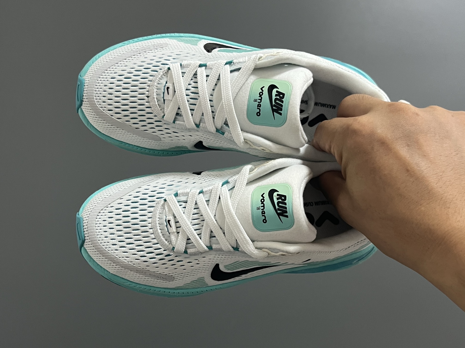 海外版NK新款迈柔儿童运动跑步鞋 尺码：28-37码 专柜同步新款🆕 优质面料拼接☁️ 透气又舒适✌🏻 原装耐磨防滑大底，满足日常运动需求👍🏻 开学超合适❤️-选品中心