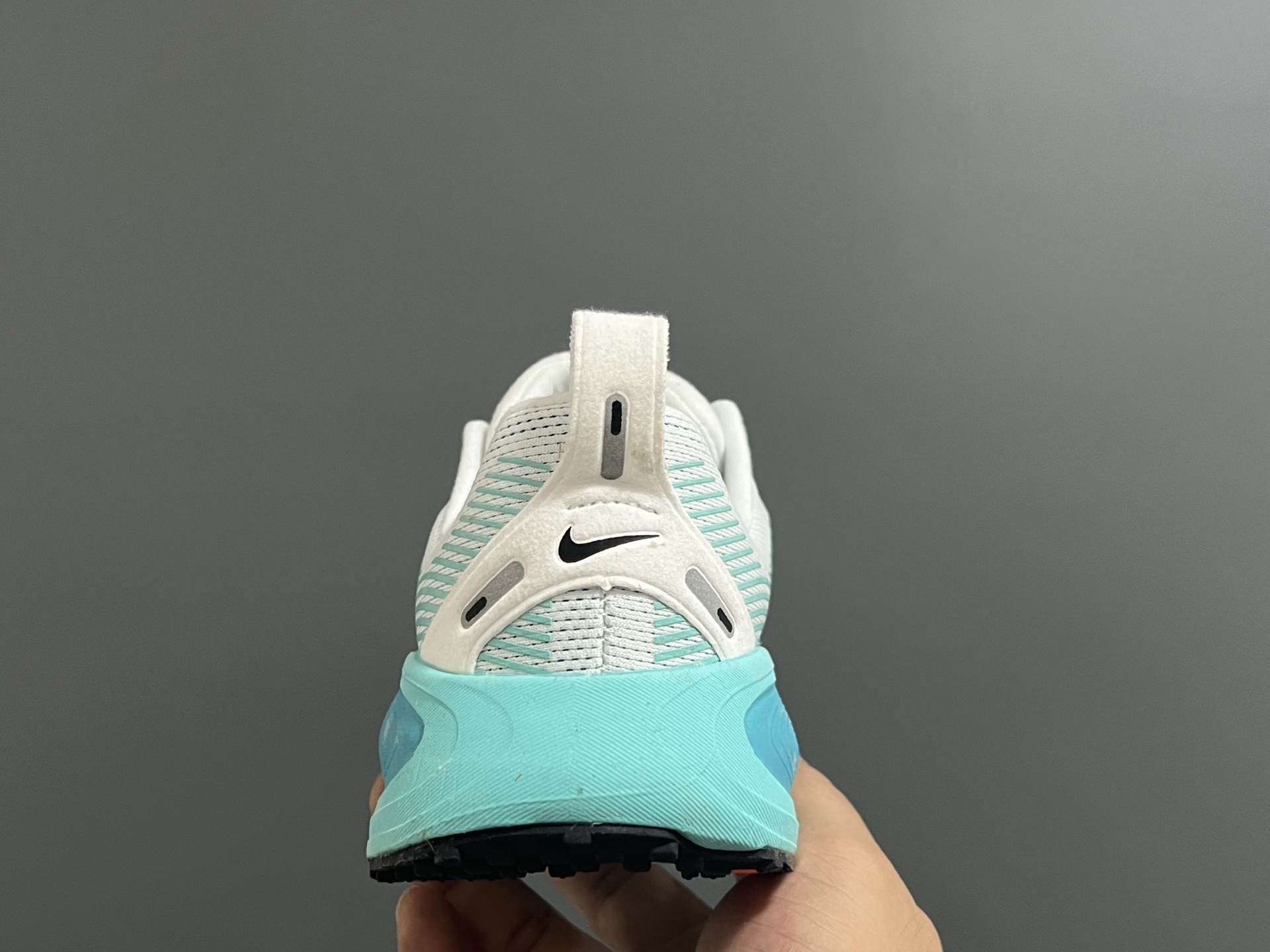 图片[7]-海外版NK新款迈柔儿童运动跑步鞋 尺码：28-37码 专柜同步新款🆕 优质面料拼接☁️ 透气又舒适✌🏻 原装耐磨防滑大底，满足日常运动需求👍🏻 开学超合适❤️-选品中心