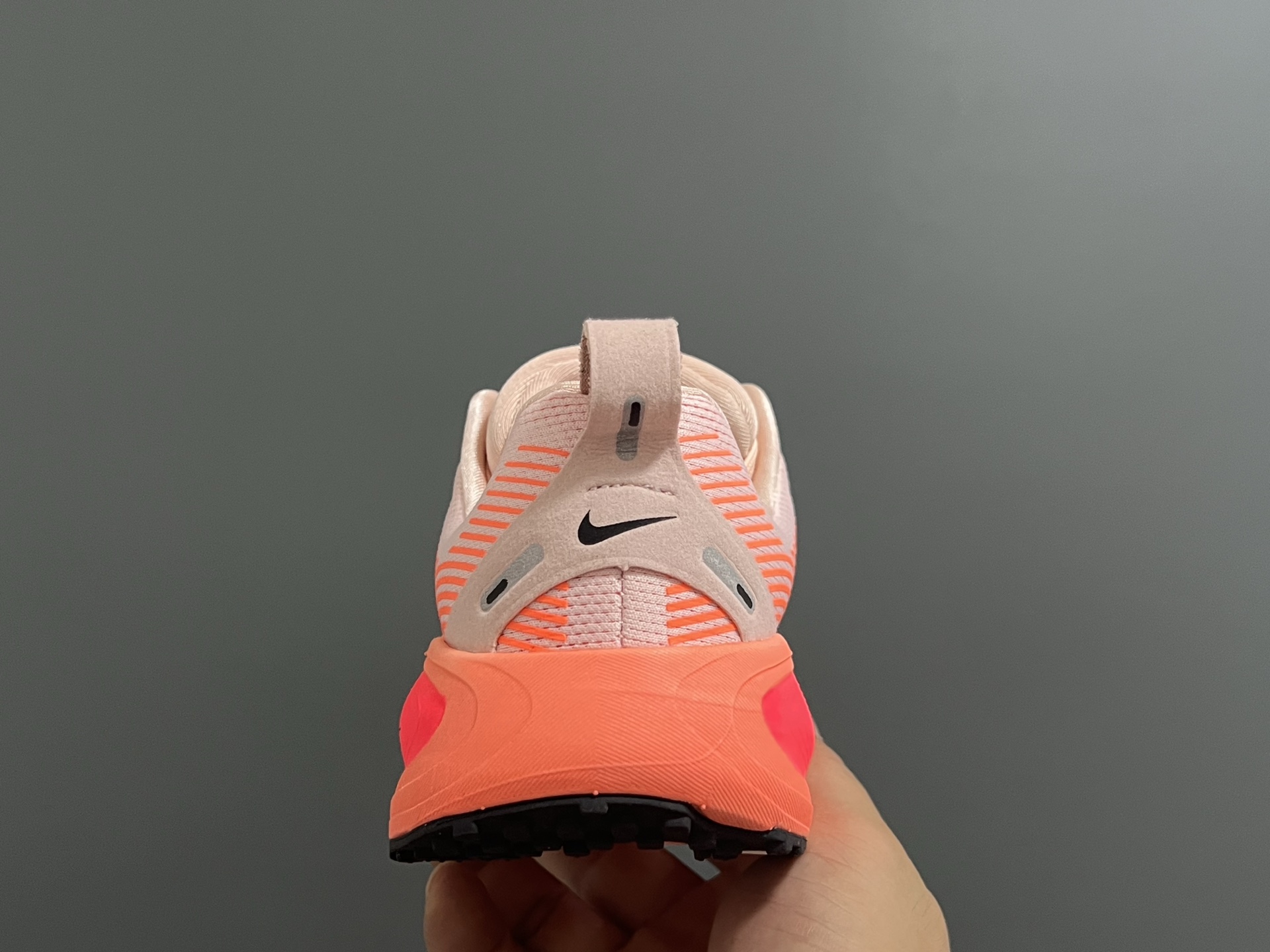 图片[7]-海外版NK新款迈柔儿童运动跑步鞋 尺码：28-37码 专柜同步新款🆕 优质面料拼接☁️ 透气又舒适✌🏻 原装耐磨防滑大底，满足日常运动需求👍🏻 开学超合适❤️-选品中心