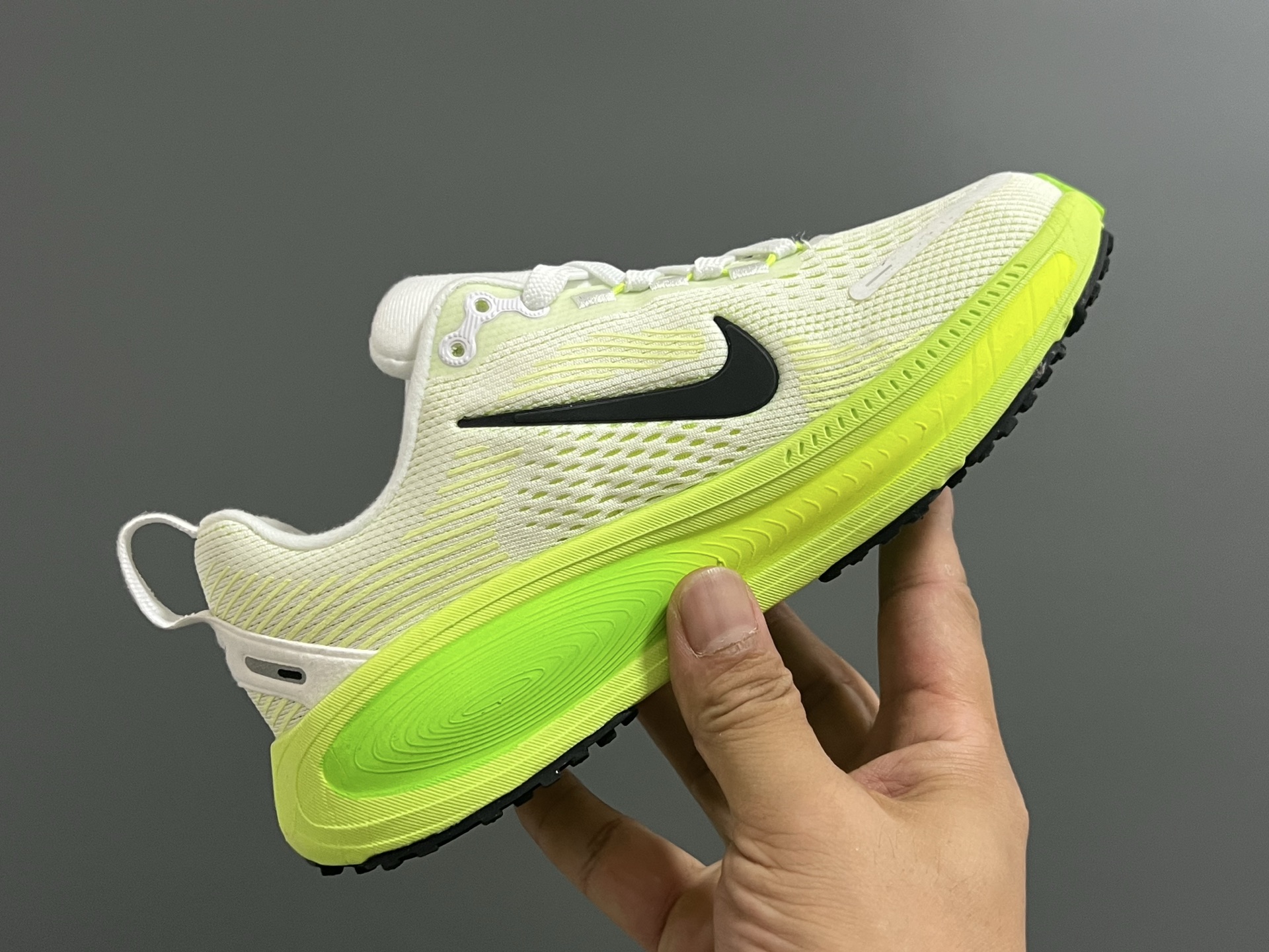 图片[6]-海外版NK新款迈柔儿童运动跑步鞋 尺码：28-37码 专柜同步新款🆕 优质面料拼接☁️ 透气又舒适✌🏻 原装耐磨防滑大底，满足日常运动需求👍🏻 开学超合适❤️-选品中心