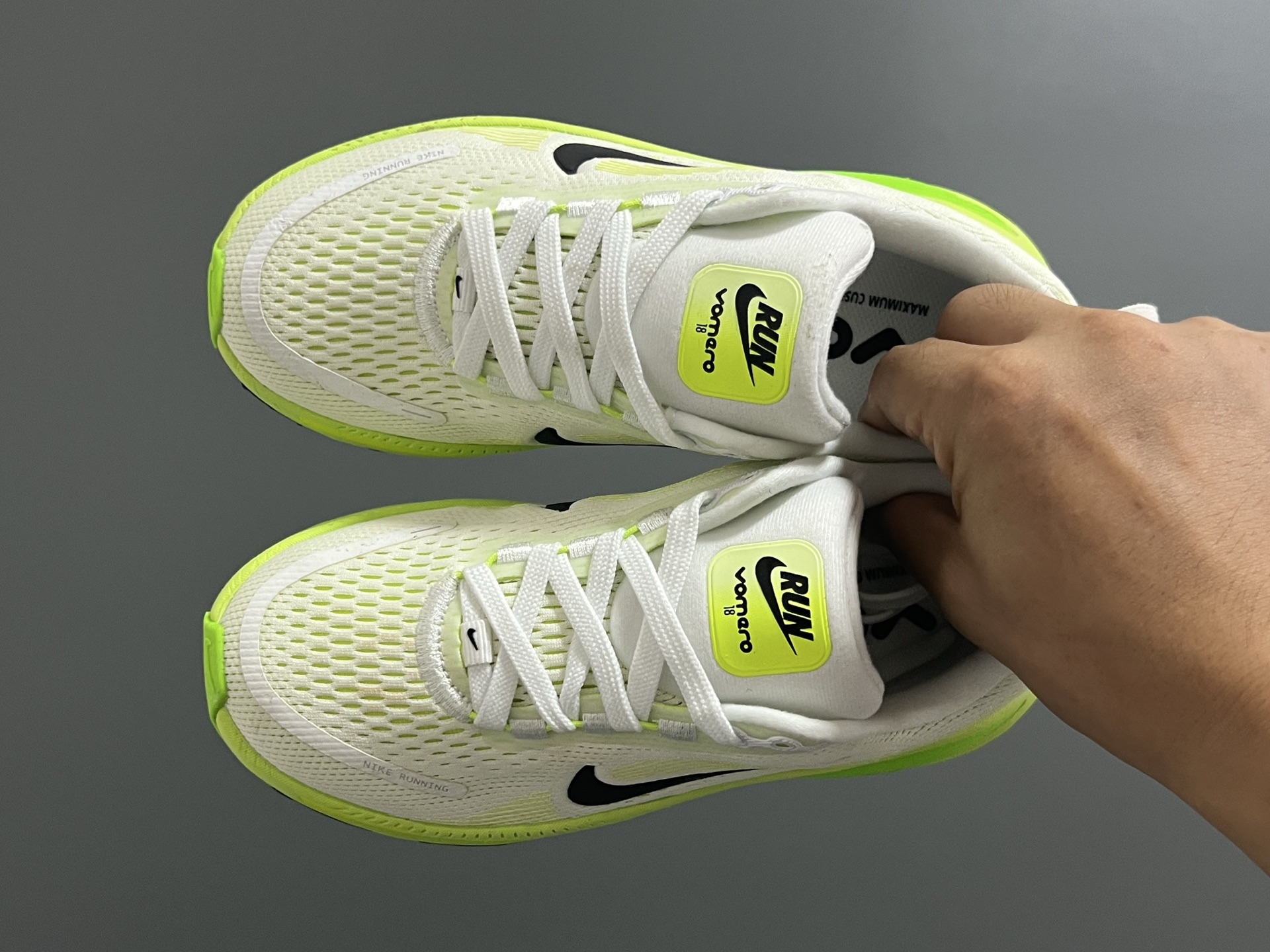 图片[2]-海外版NK新款迈柔儿童运动跑步鞋 尺码：28-37码 专柜同步新款🆕 优质面料拼接☁️ 透气又舒适✌🏻 原装耐磨防滑大底，满足日常运动需求👍🏻 开学超合适❤️-选品中心