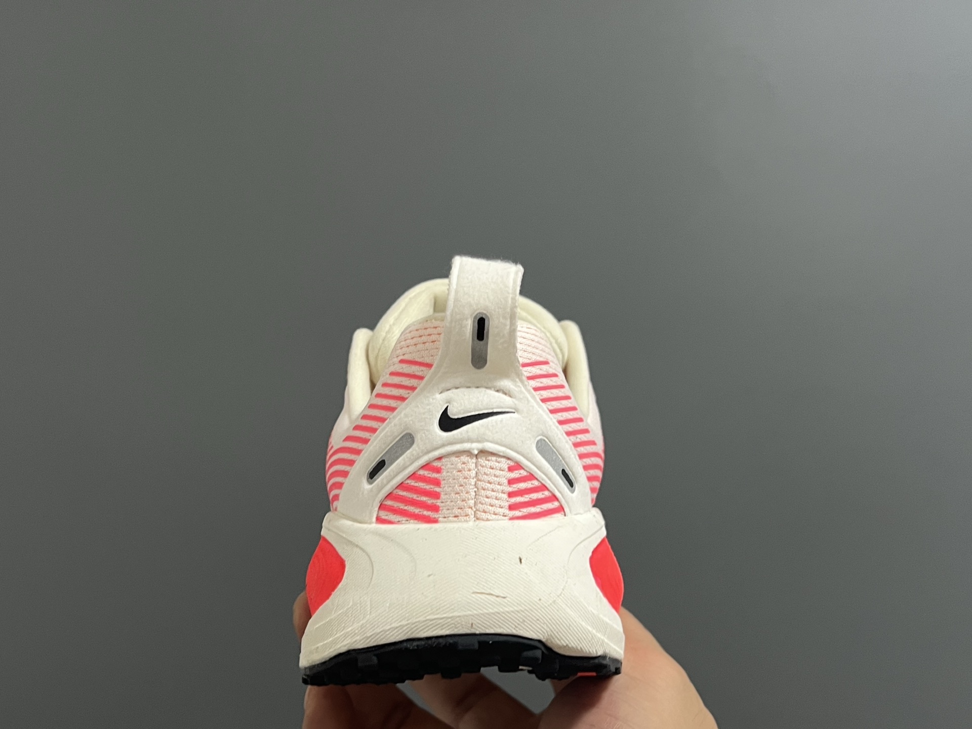 图片[7]-海外版NK新款迈柔儿童运动跑步鞋 尺码：28-37码 专柜同步新款🆕 优质面料拼接☁️ 透气又舒适✌🏻 原装耐磨防滑大底，满足日常运动需求👍🏻 开学超合适❤️-选品中心