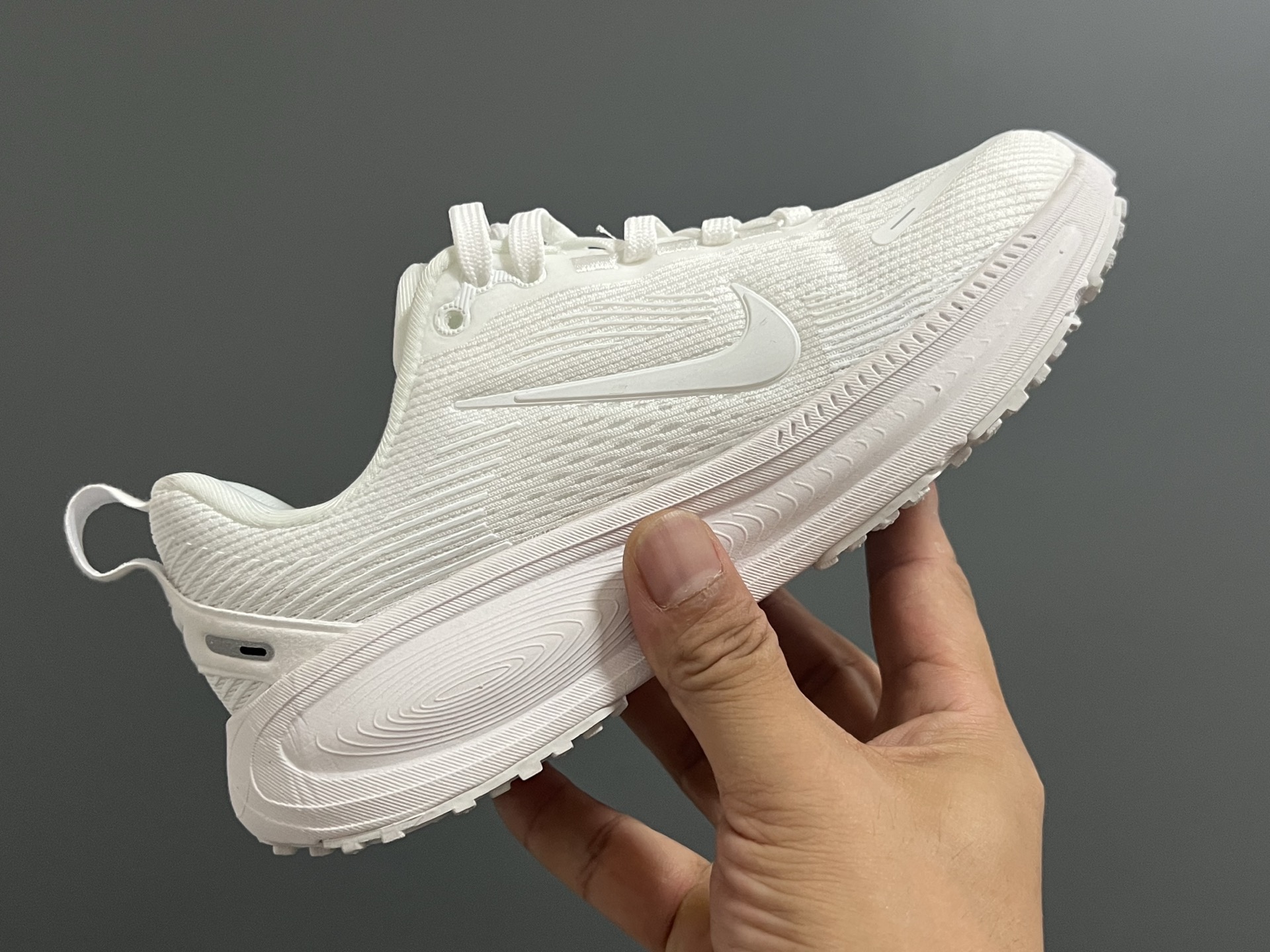 图片[6]-海外版NK新款迈柔儿童运动跑步鞋 尺码：28-37码 专柜同步新款🆕 优质面料拼接☁️ 透气又舒适✌🏻 原装耐磨防滑大底，满足日常运动需求👍🏻 开学超合适❤️-选品中心