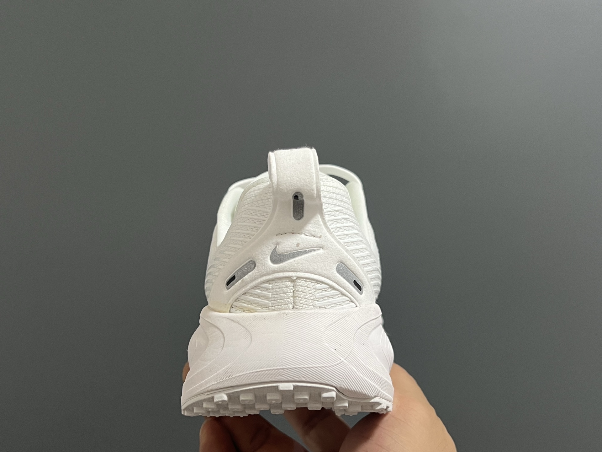 图片[7]-海外版NK新款迈柔儿童运动跑步鞋 尺码：28-37码 专柜同步新款🆕 优质面料拼接☁️ 透气又舒适✌🏻 原装耐磨防滑大底，满足日常运动需求👍🏻 开学超合适❤️-选品中心