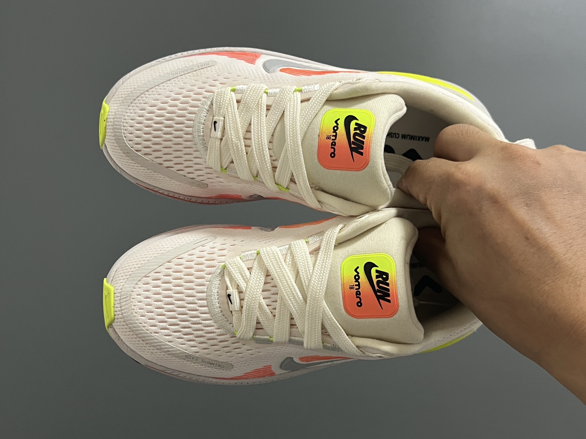 图片[2]-海外版NK新款迈柔儿童运动跑步鞋 尺码：28-37码 专柜同步新款🆕 优质面料拼接☁️ 透气又舒适✌🏻 原装耐磨防滑大底，满足日常运动需求👍🏻 开学超合适❤️-选品中心