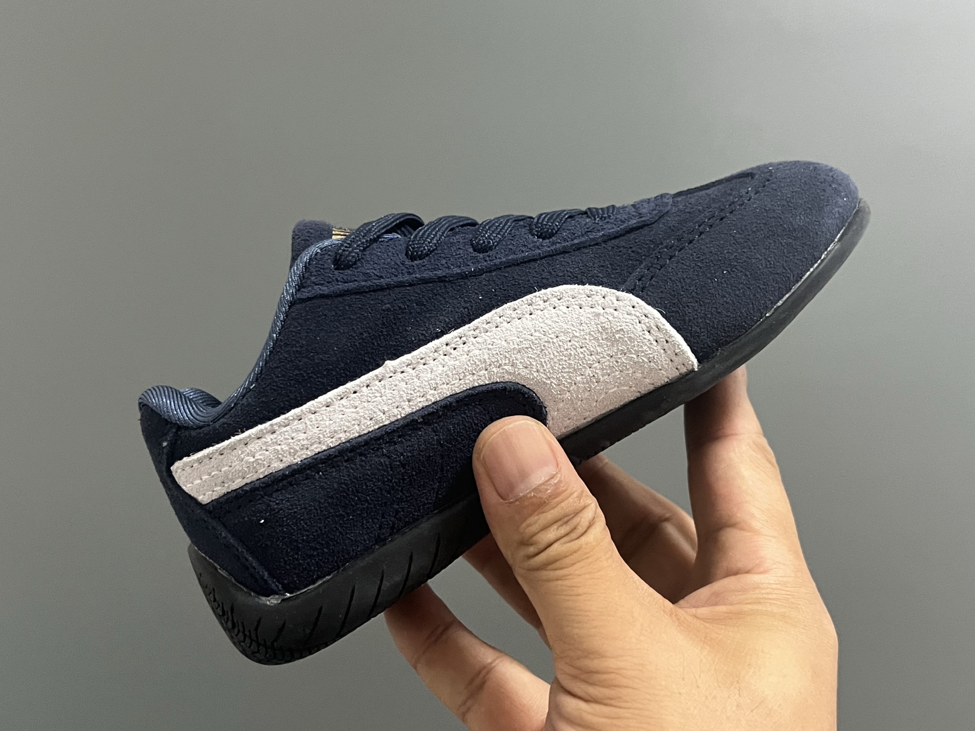 图片[6]-活动彪M新款复古德训儿童休闲鞋 尺码：24-35码 经典PUMA🏎️系列🆕 优质猪八革面料，质感满满💯 两幅鞋带替换，附赠鞋带扣✔️ 橡胶耐磨防滑大底，脚感不言而喻☁️-选品中心