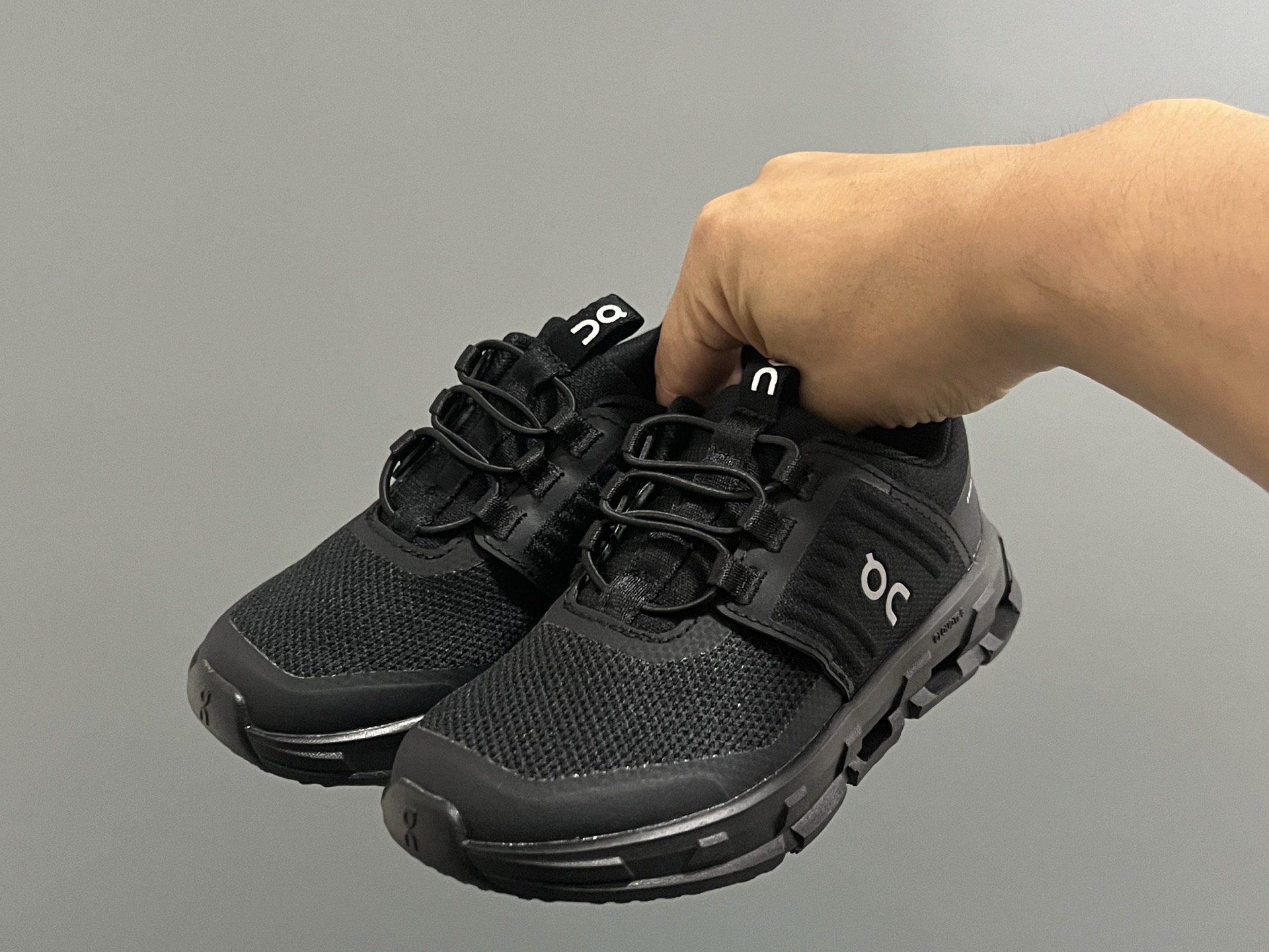 图片[2]-昂跑新款云朵cloudswift Kids松紧带儿童运动鞋26-37码 明星力荐童款👍🏻松紧带设计，穿脱方便✌🏻云朵般柔软大底，脚感超赞✅-选品中心