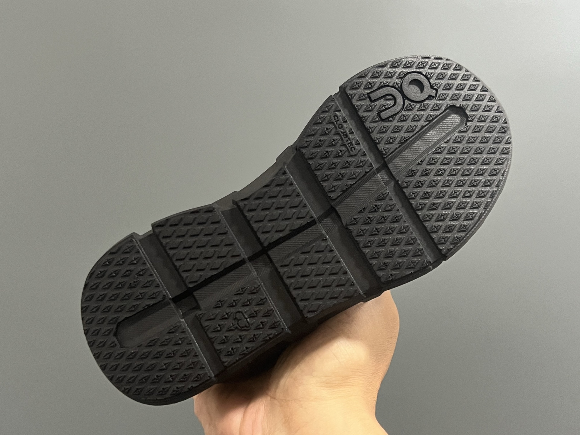 图片[5]-昂跑新款云朵cloudswift Kids松紧带儿童运动鞋26-37码 明星力荐童款👍🏻松紧带设计，穿脱方便✌🏻云朵般柔软大底，脚感超赞✅-选品中心