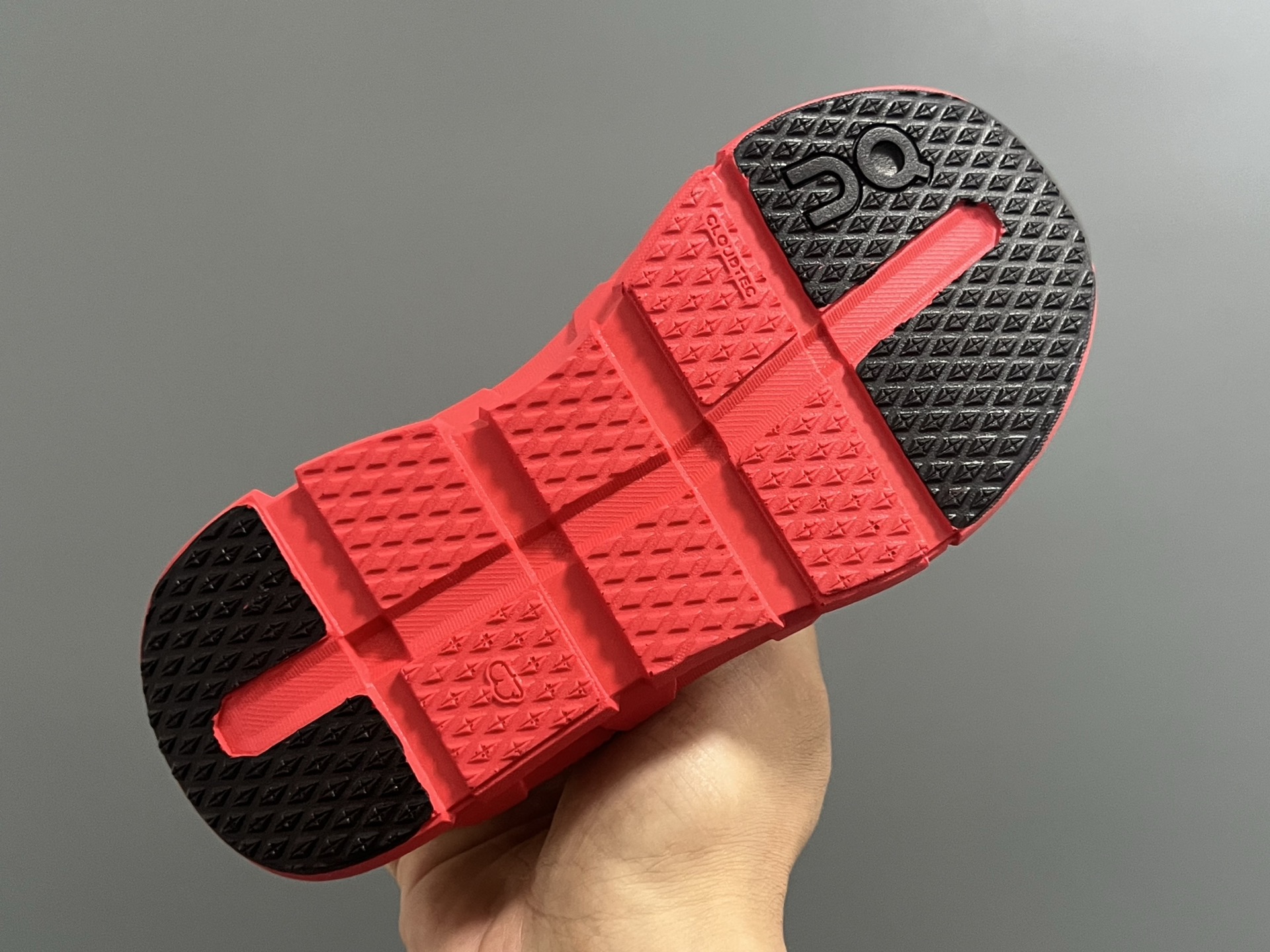 图片[5]-昂跑新款云朵cloudswift Kids松紧带儿童运动鞋26-37码 明星力荐童款👍🏻松紧带设计，穿脱方便✌🏻云朵般柔软大底，脚感超赞✅-选品中心