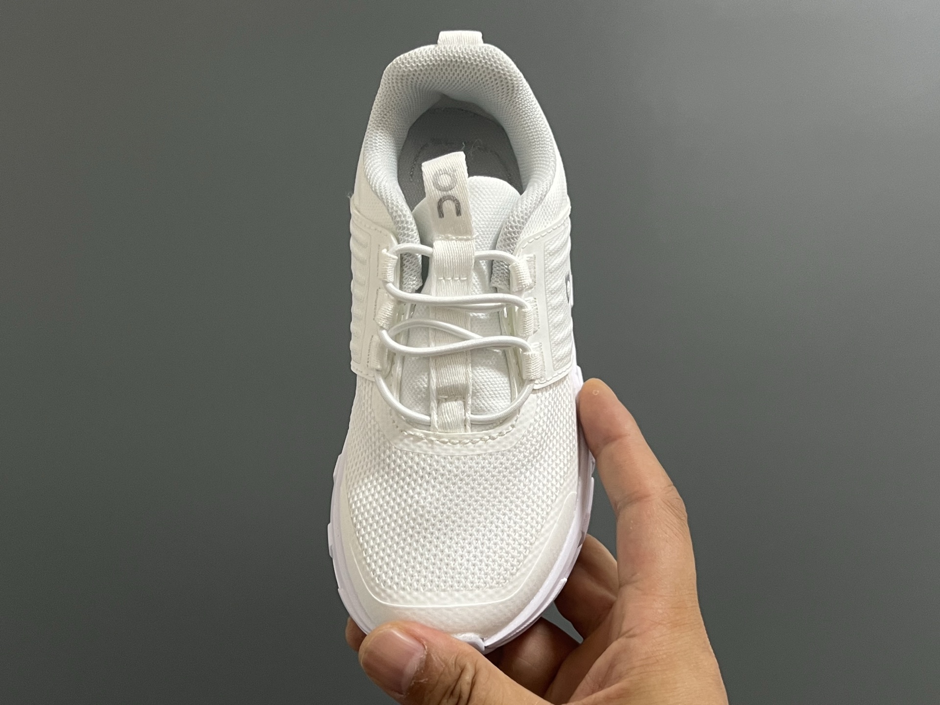 图片[8]-昂跑新款云朵cloudswift Kids松紧带儿童运动鞋26-37码 明星力荐童款👍🏻松紧带设计，穿脱方便✌🏻云朵般柔软大底，脚感超赞✅-选品中心