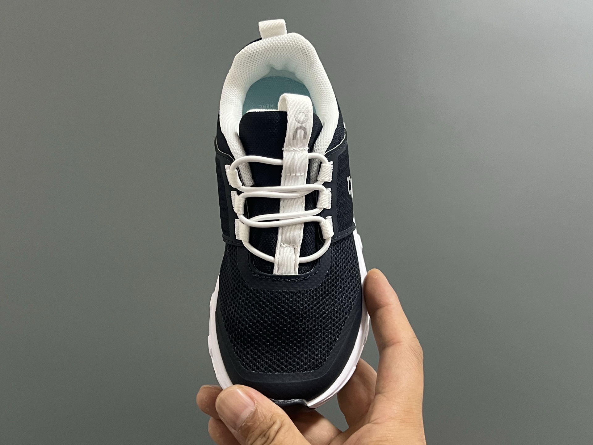 图片[8]-昂跑新款云朵cloudswift Kids松紧带儿童运动鞋26-37码 明星力荐童款👍🏻松紧带设计，穿脱方便✌🏻云朵般柔软大底，脚感超赞✅-选品中心