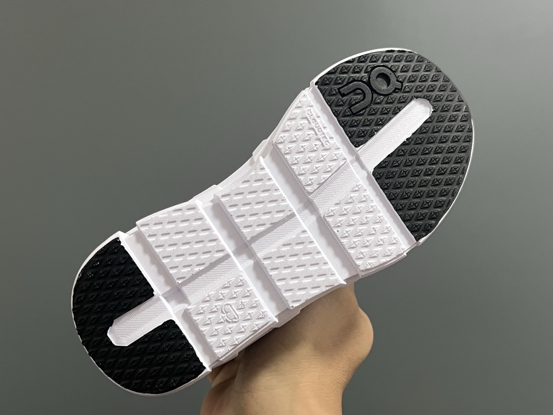 图片[5]-昂跑新款云朵cloudswift Kids松紧带儿童运动鞋26-37码 明星力荐童款👍🏻松紧带设计，穿脱方便✌🏻云朵般柔软大底，脚感超赞✅-选品中心