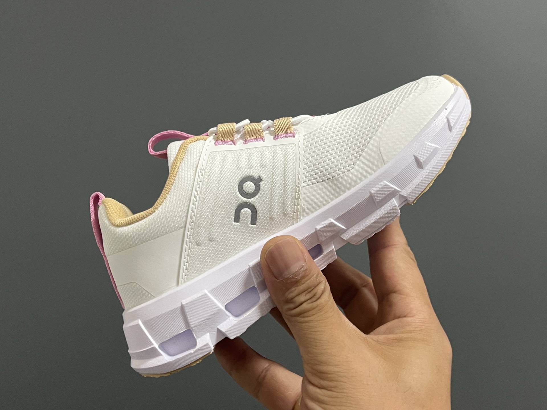 图片[8]-昂跑新款云朵cloudswift Kids松紧带儿童运动鞋26-37码 明星力荐童款👍🏻松紧带设计，穿脱方便✌🏻云朵般柔软大底，脚感超赞✅-选品中心