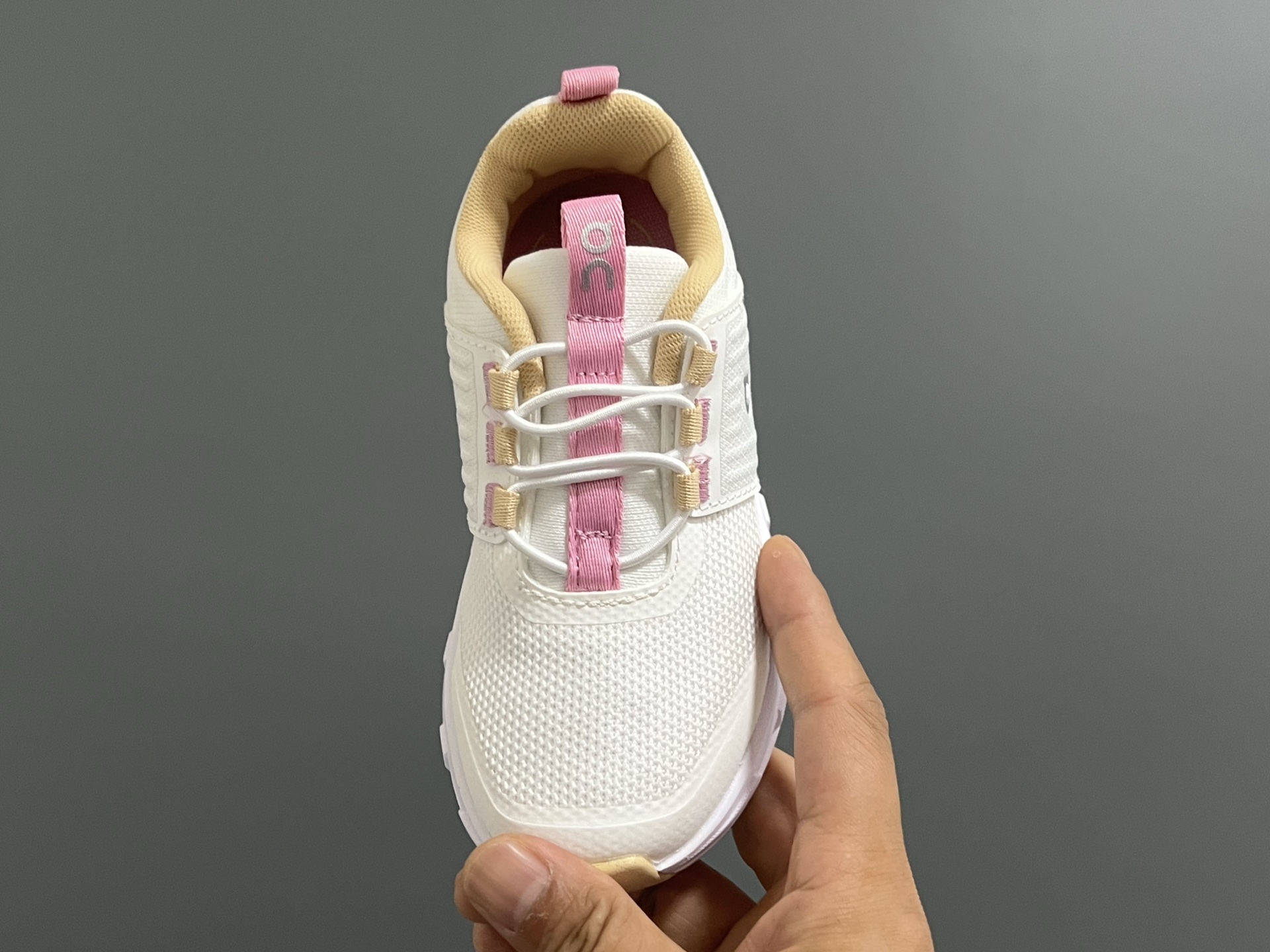 图片[7]-昂跑新款云朵cloudswift Kids松紧带儿童运动鞋26-37码 明星力荐童款👍🏻松紧带设计，穿脱方便✌🏻云朵般柔软大底，脚感超赞✅-选品中心