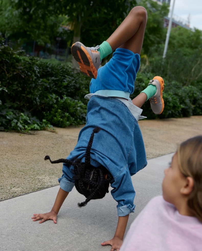 图片[8]-昂跑新款云朵cloudswift Kids松紧带儿童运动鞋26-37码 明星力荐童款👍🏻松紧带设计，穿脱方便✌🏻云朵般柔软大底，脚感超赞✅-选品中心