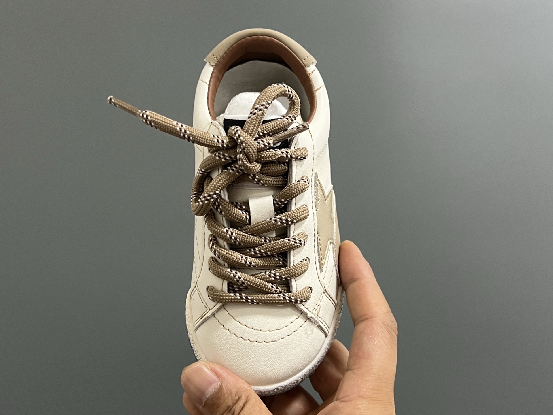 图片[8]-GGDB 儿童星星小脏鞋 26-37码 经典GGDB小脏鞋🆕星星装饰设计🌟 耐磨防滑大底，脚感超赞👍🏻时髦又洋气✨-选品中心