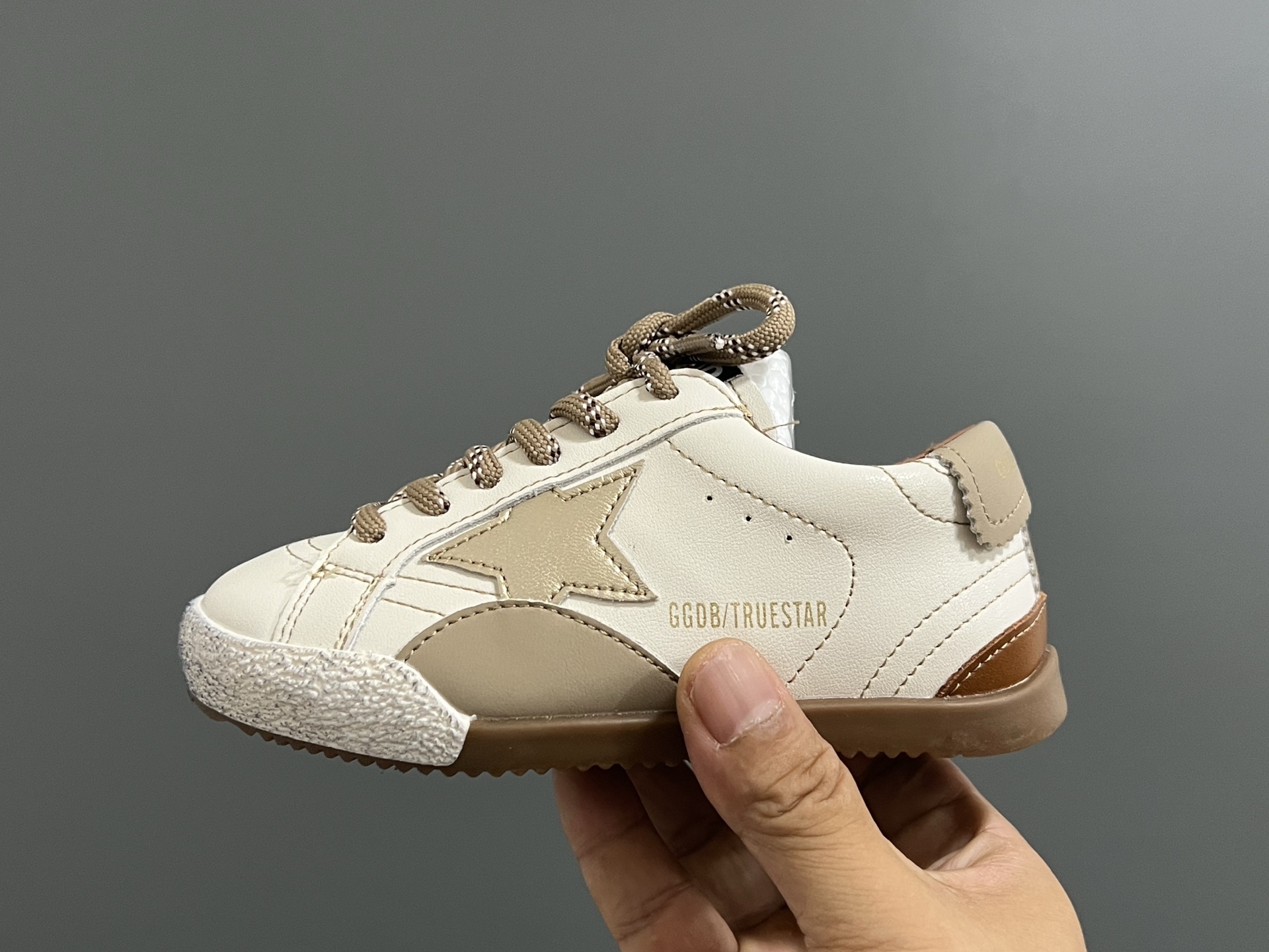 图片[4]-GGDB 儿童星星小脏鞋 26-37码 经典GGDB小脏鞋🆕星星装饰设计🌟 耐磨防滑大底，脚感超赞👍🏻时髦又洋气✨-选品中心