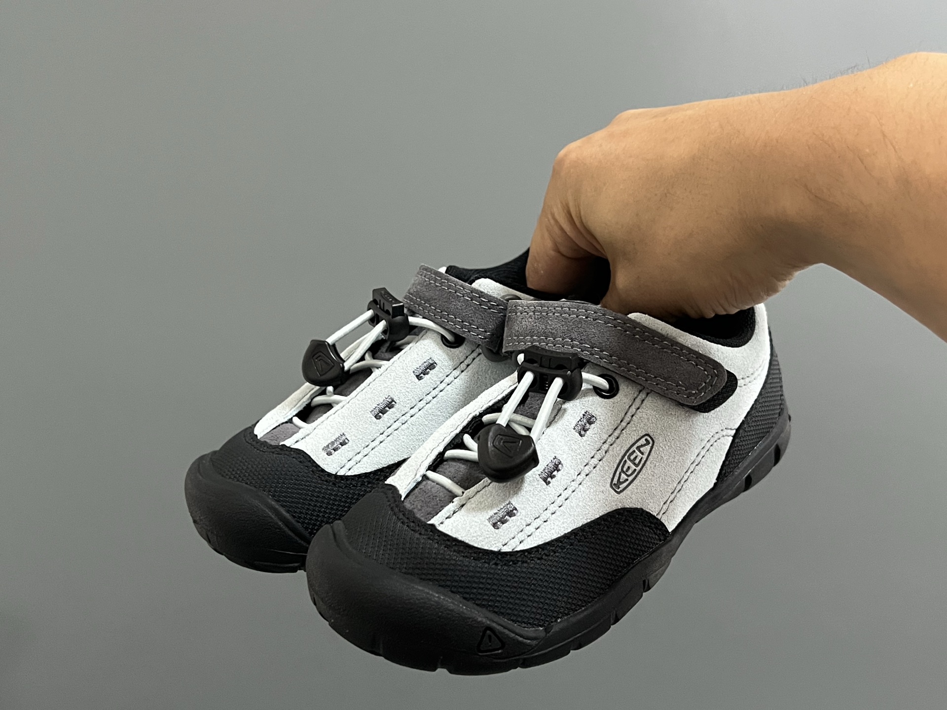 图片[2]-KEEN 新配色户外儿童登山鞋 尺码：24-37码 祖国版YYDS 新配色好好看😍 优质麂皮面料，轻微防水💧 魔术贴➕松紧带设计，穿脱方便✔️ 橡胶耐磨防滑大底，脚感超赞👍🏻-选品中心