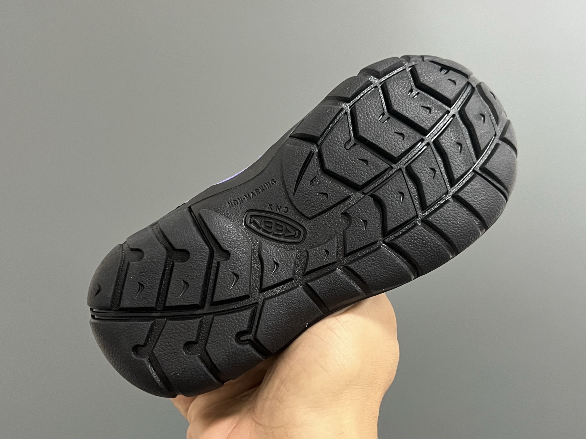 图片[5]-KEEN 新配色户外儿童登山鞋 尺码：24-37码 祖国版YYDS 新配色好好看😍 优质麂皮面料，轻微防水💧 魔术贴➕松紧带设计，穿脱方便✔️ 橡胶耐磨防滑大底，脚感超赞👍🏻-选品中心