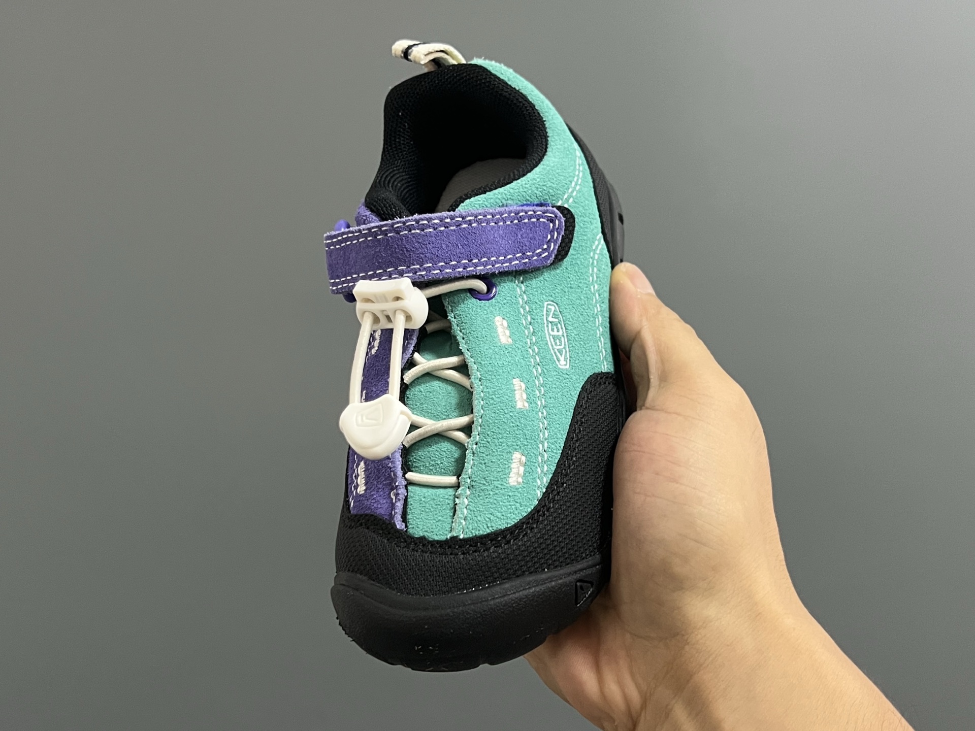 图片[3]-KEEN 新配色户外儿童登山鞋 尺码：24-37码 祖国版YYDS 新配色好好看😍 优质麂皮面料，轻微防水💧 魔术贴➕松紧带设计，穿脱方便✔️ 橡胶耐磨防滑大底，脚感超赞👍🏻-选品中心