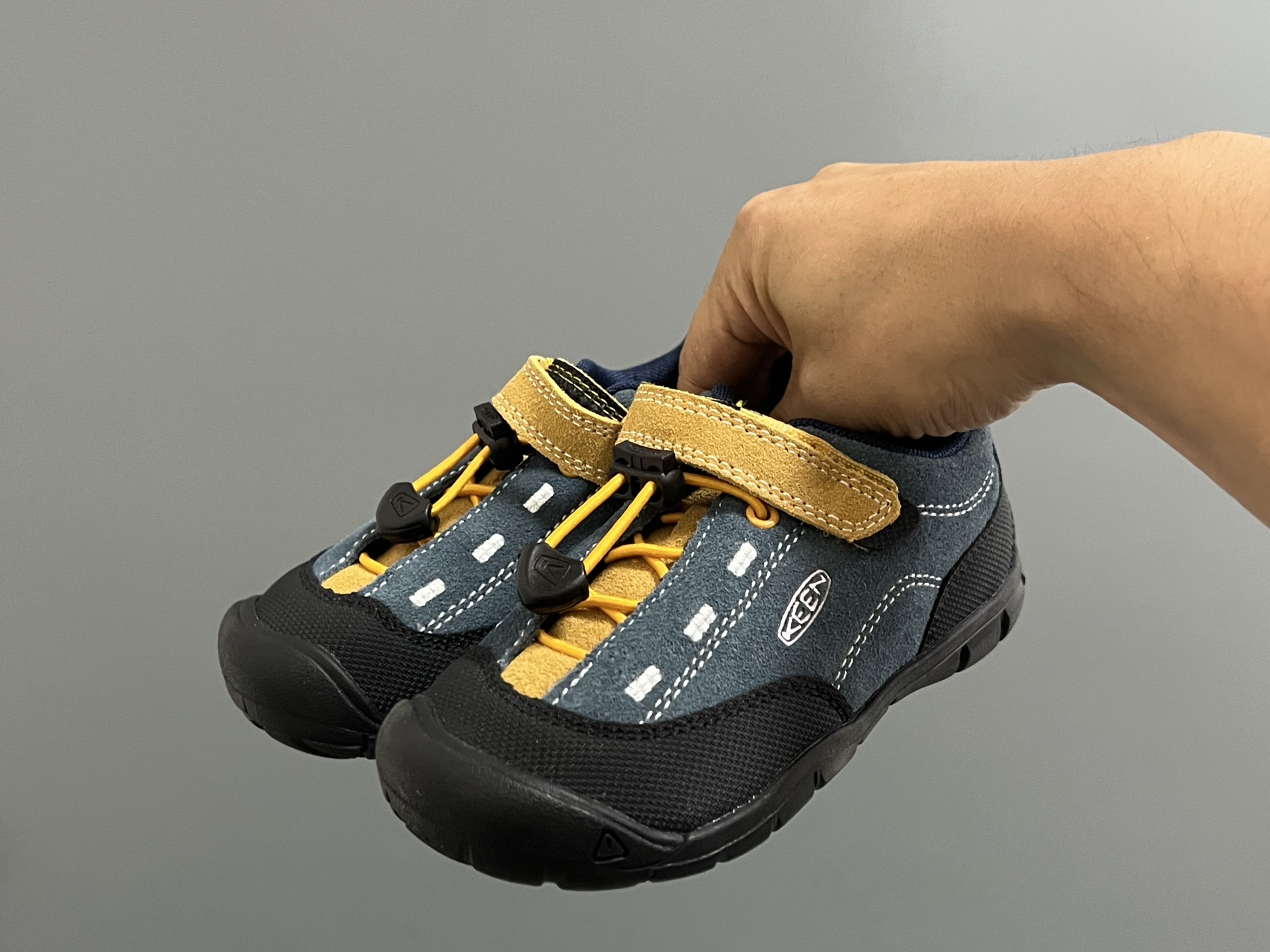 图片[2]-KEEN 新配色户外儿童登山鞋 尺码：24-37码 祖国版YYDS 新配色好好看😍 优质麂皮面料，轻微防水💧 魔术贴➕松紧带设计，穿脱方便✔️ 橡胶耐磨防滑大底，脚感超赞👍🏻-选品中心