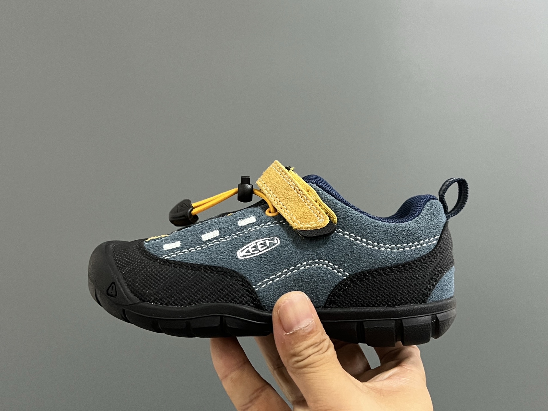 图片[4]-KEEN 新配色户外儿童登山鞋 尺码：24-37码 祖国版YYDS 新配色好好看😍 优质麂皮面料，轻微防水💧 魔术贴➕松紧带设计，穿脱方便✔️ 橡胶耐磨防滑大底，脚感超赞👍🏻-选品中心