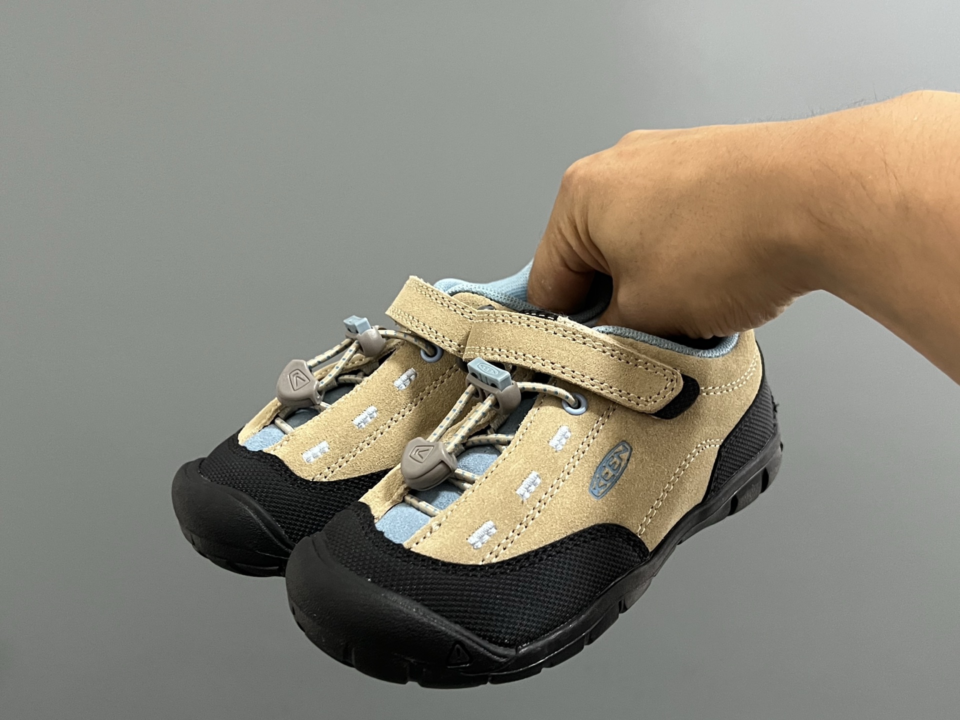 图片[2]-KEEN 新配色户外儿童登山鞋 尺码：24-37码 祖国版YYDS 新配色好好看😍 优质麂皮面料，轻微防水💧 魔术贴➕松紧带设计，穿脱方便✔️ 橡胶耐磨防滑大底，脚感超赞👍🏻-选品中心