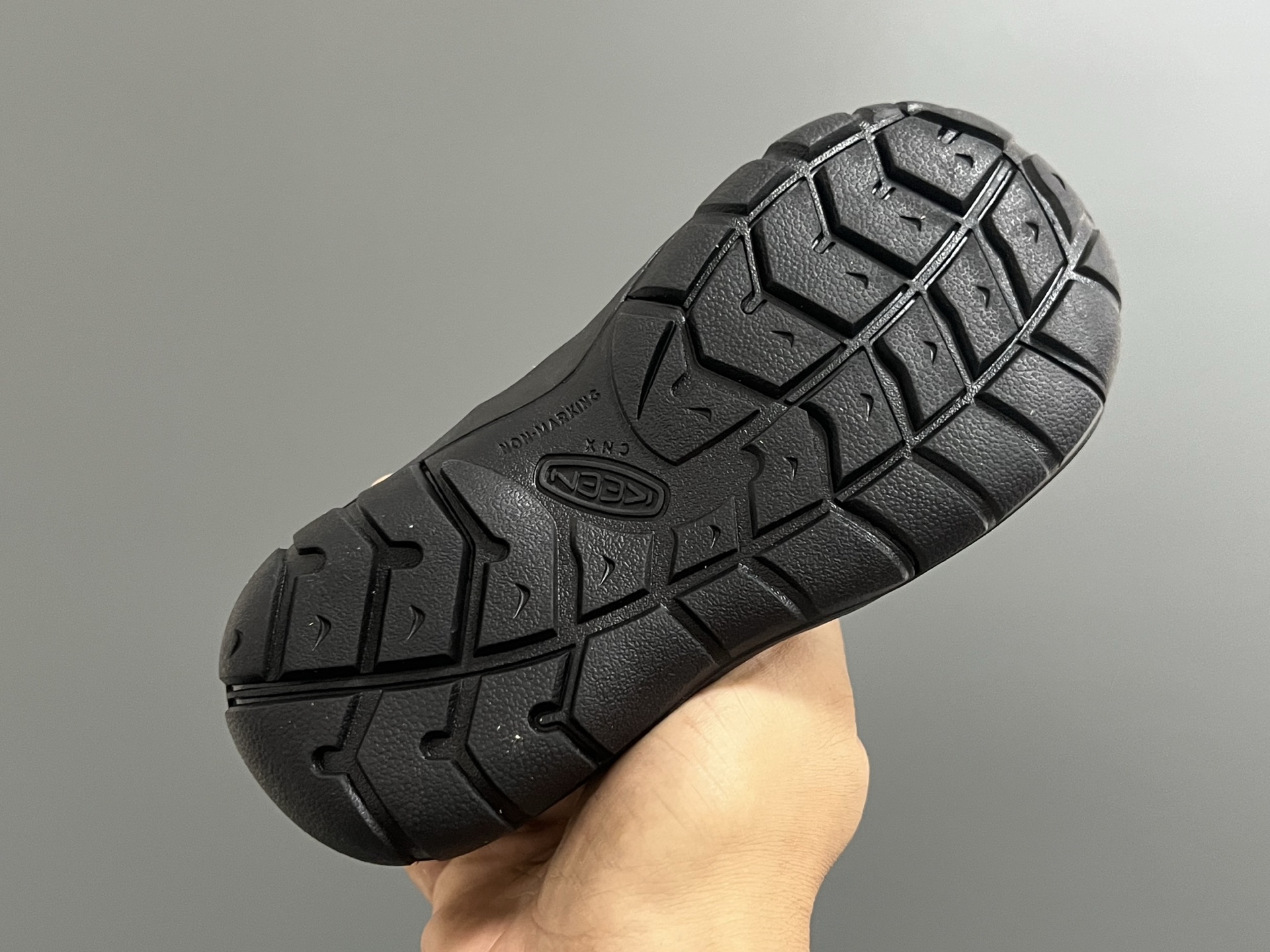 图片[5]-KEEN 新配色户外儿童登山鞋 尺码：24-37码 祖国版YYDS 新配色好好看😍 优质麂皮面料，轻微防水💧 魔术贴➕松紧带设计，穿脱方便✔️ 橡胶耐磨防滑大底，脚感超赞👍🏻-选品中心