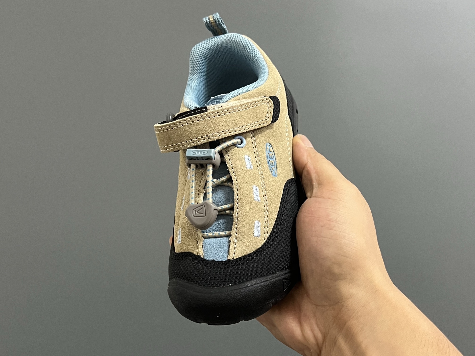 图片[3]-KEEN 新配色户外儿童登山鞋 尺码：24-37码 祖国版YYDS 新配色好好看😍 优质麂皮面料，轻微防水💧 魔术贴➕松紧带设计，穿脱方便✔️ 橡胶耐磨防滑大底，脚感超赞👍🏻-选品中心