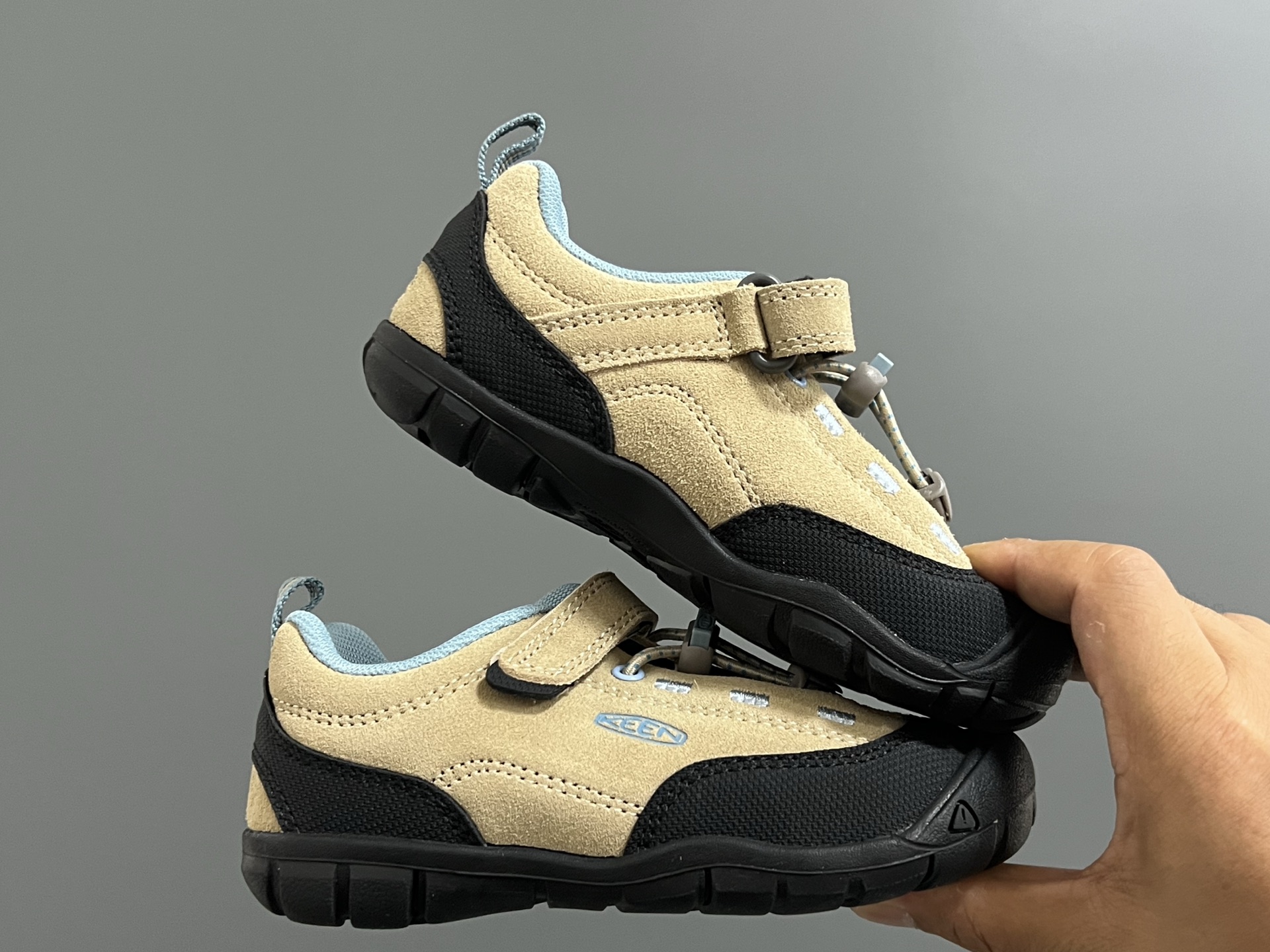 图片[9]-KEEN 新配色户外儿童登山鞋 尺码：24-37码 祖国版YYDS 新配色好好看😍 优质麂皮面料，轻微防水💧 魔术贴➕松紧带设计，穿脱方便✔️ 橡胶耐磨防滑大底，脚感超赞👍🏻-选品中心