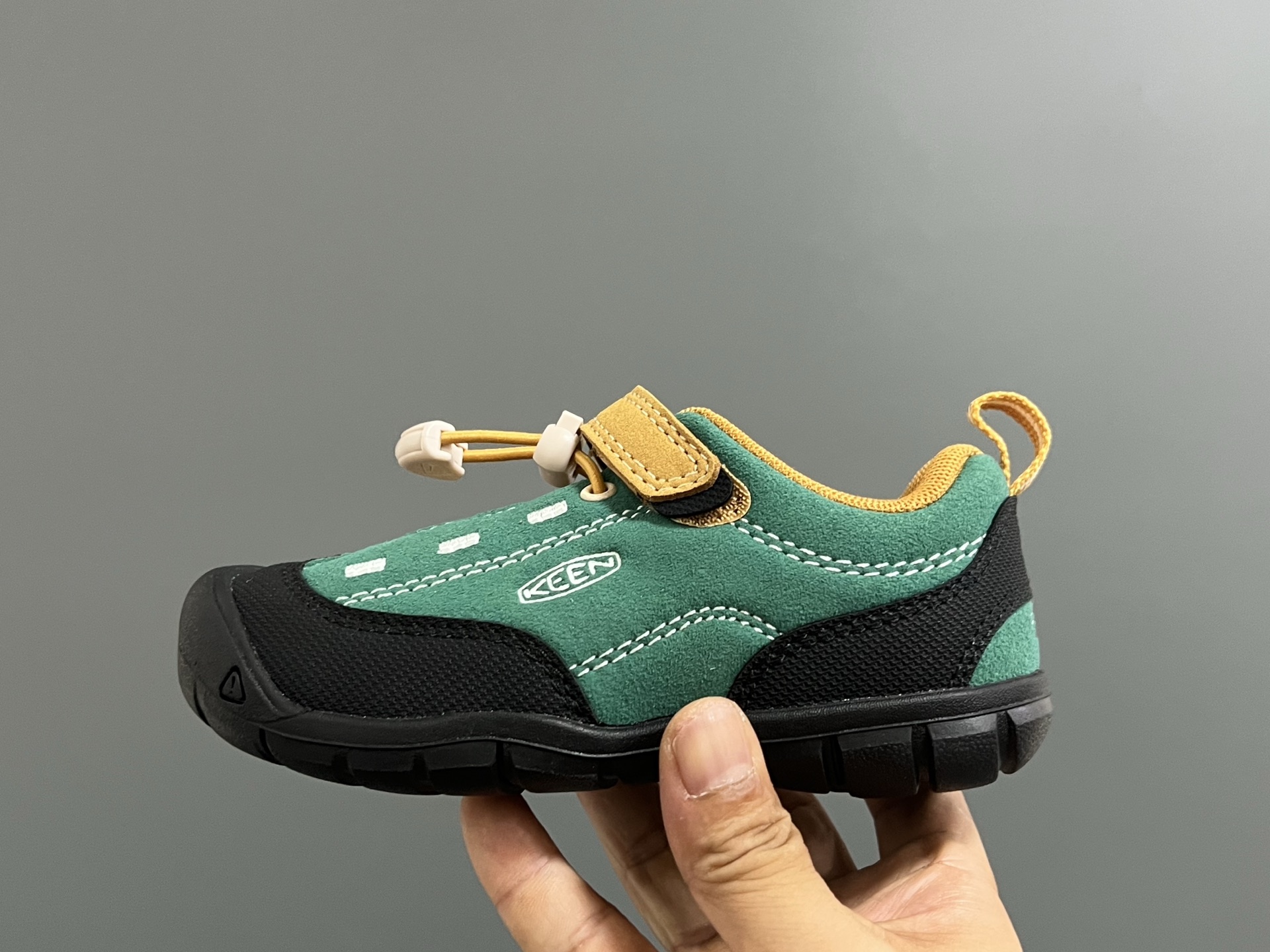 图片[4]-KEEN 新配色户外儿童登山鞋 尺码：24-37码 祖国版YYDS 新配色好好看😍 优质麂皮面料，轻微防水💧 魔术贴➕松紧带设计，穿脱方便✔️ 橡胶耐磨防滑大底，脚感超赞👍🏻-选品中心