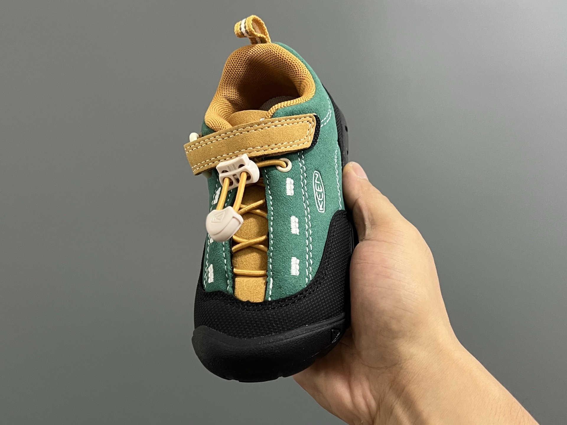 图片[3]-KEEN 新配色户外儿童登山鞋 尺码：24-37码 祖国版YYDS 新配色好好看😍 优质麂皮面料，轻微防水💧 魔术贴➕松紧带设计，穿脱方便✔️ 橡胶耐磨防滑大底，脚感超赞👍🏻-选品中心