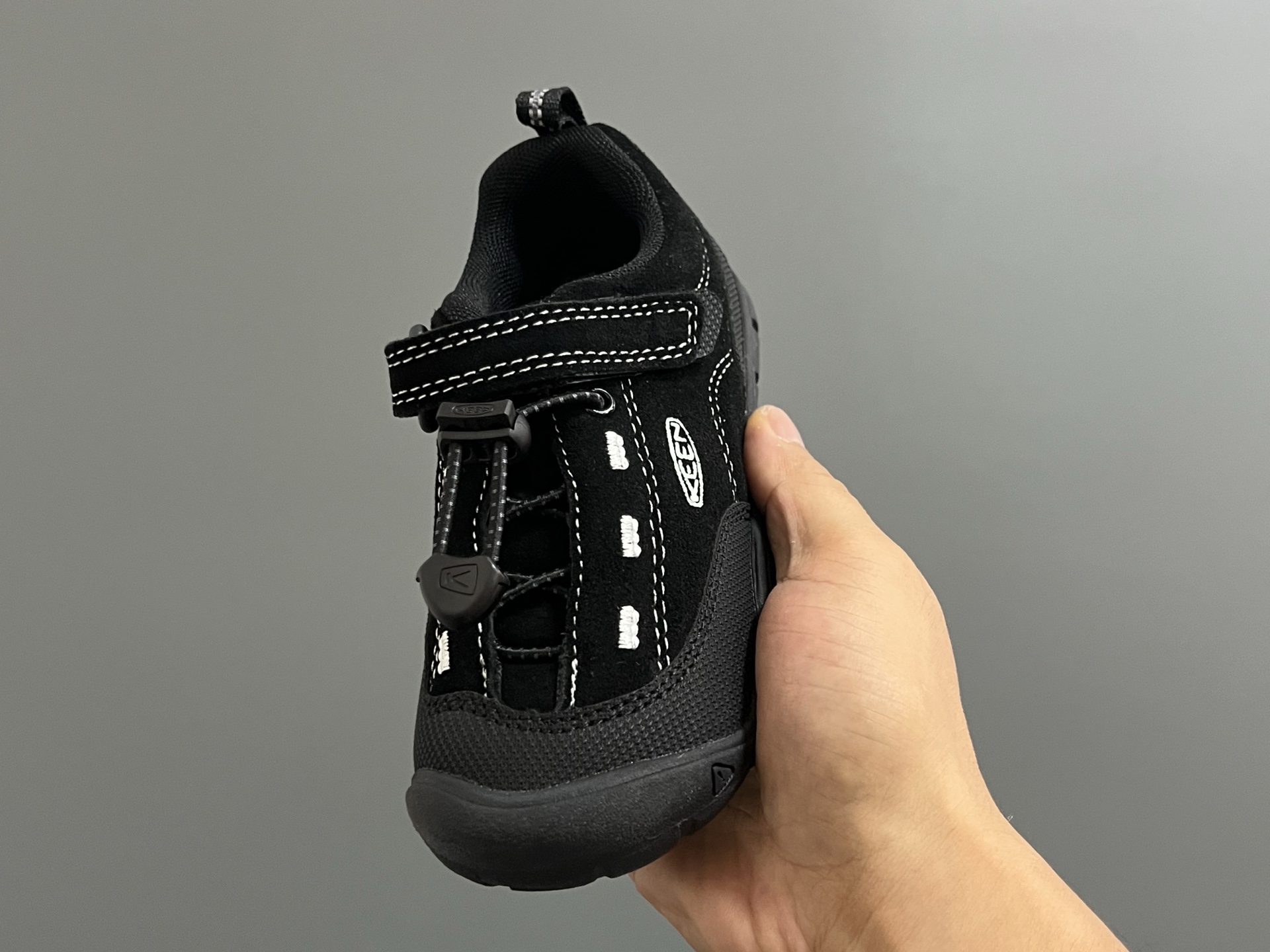 图片[3]-KEEN 新配色户外儿童登山鞋 尺码：24-37码 祖国版YYDS 新配色好好看😍 优质麂皮面料，轻微防水💧 魔术贴➕松紧带设计，穿脱方便✔️ 橡胶耐磨防滑大底，脚感超赞👍🏻-选品中心