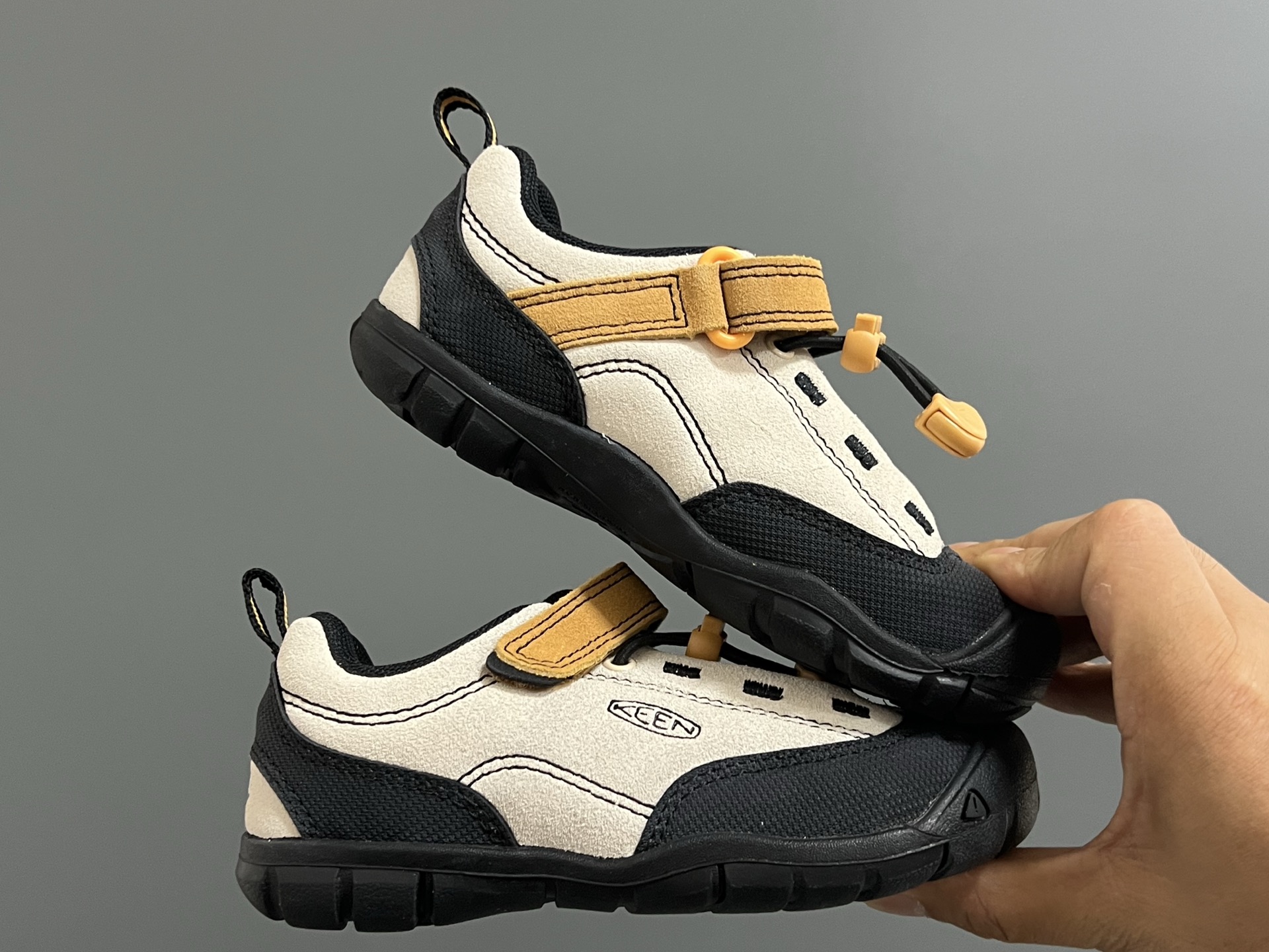 图片[9]-KEEN 新配色户外儿童登山鞋 尺码：24-37码 祖国版YYDS 新配色好好看😍 优质麂皮面料，轻微防水💧 魔术贴➕松紧带设计，穿脱方便✔️ 橡胶耐磨防滑大底，脚感超赞👍🏻-选品中心